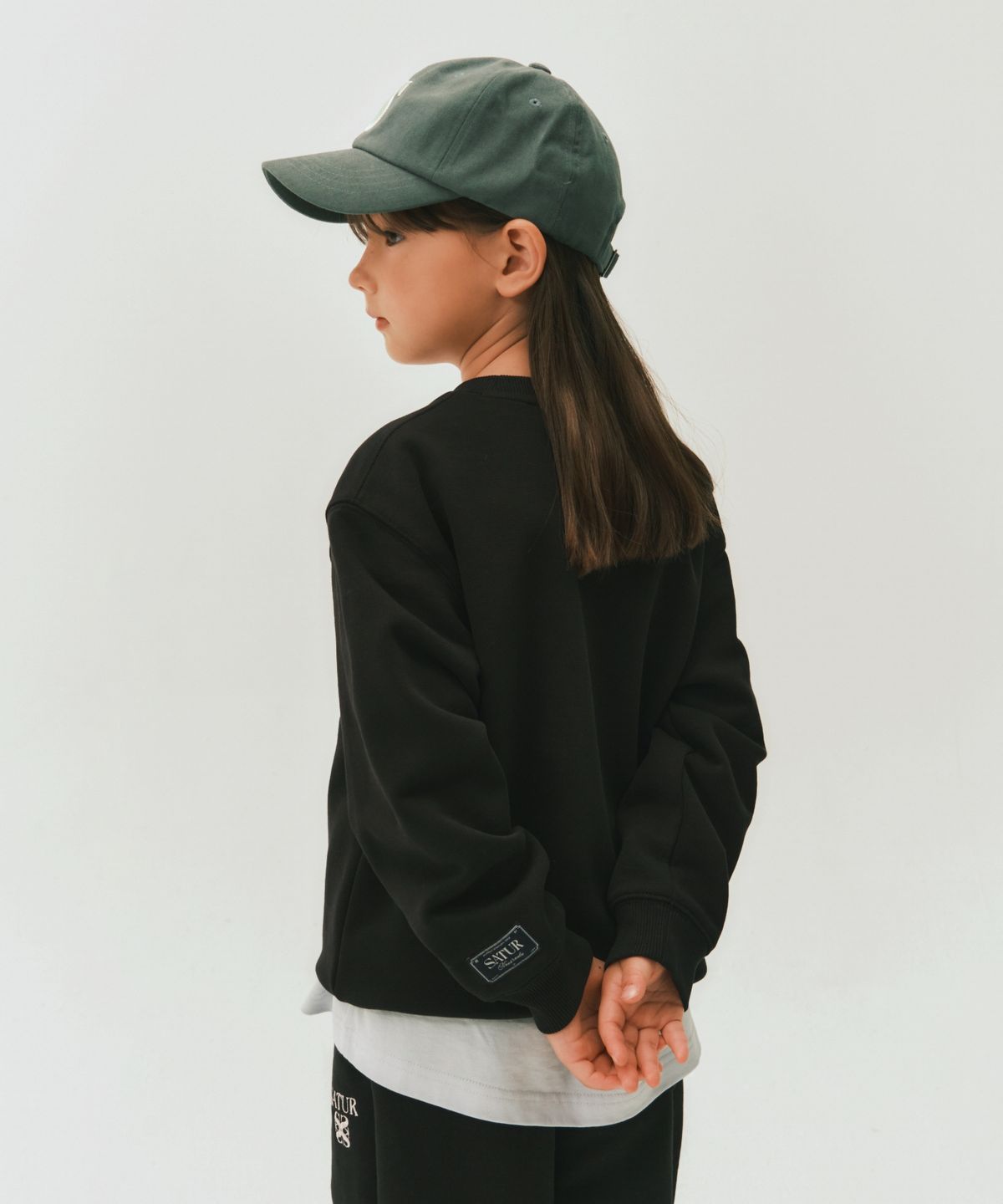 세터 키즈(SATUR KIDS) (K) 클래식 로고 스웨트셔츠 블랙 핑크