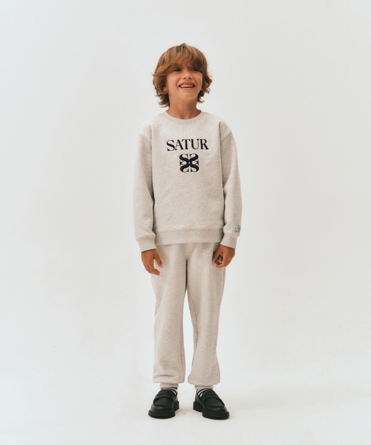 세터 키즈(SATUR KIDS) (K) 클래식 로고 스웨트셔츠 멜란지 아이보리