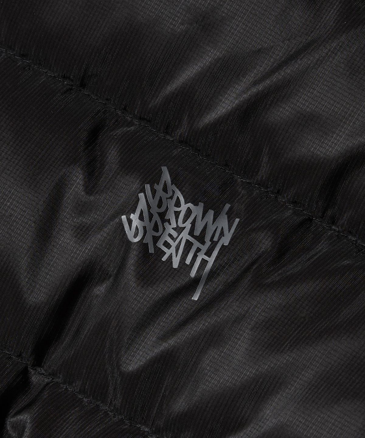브라운브레스(BROWNBREATH) PANELED LIGHT DOWN JACKET - BLACK