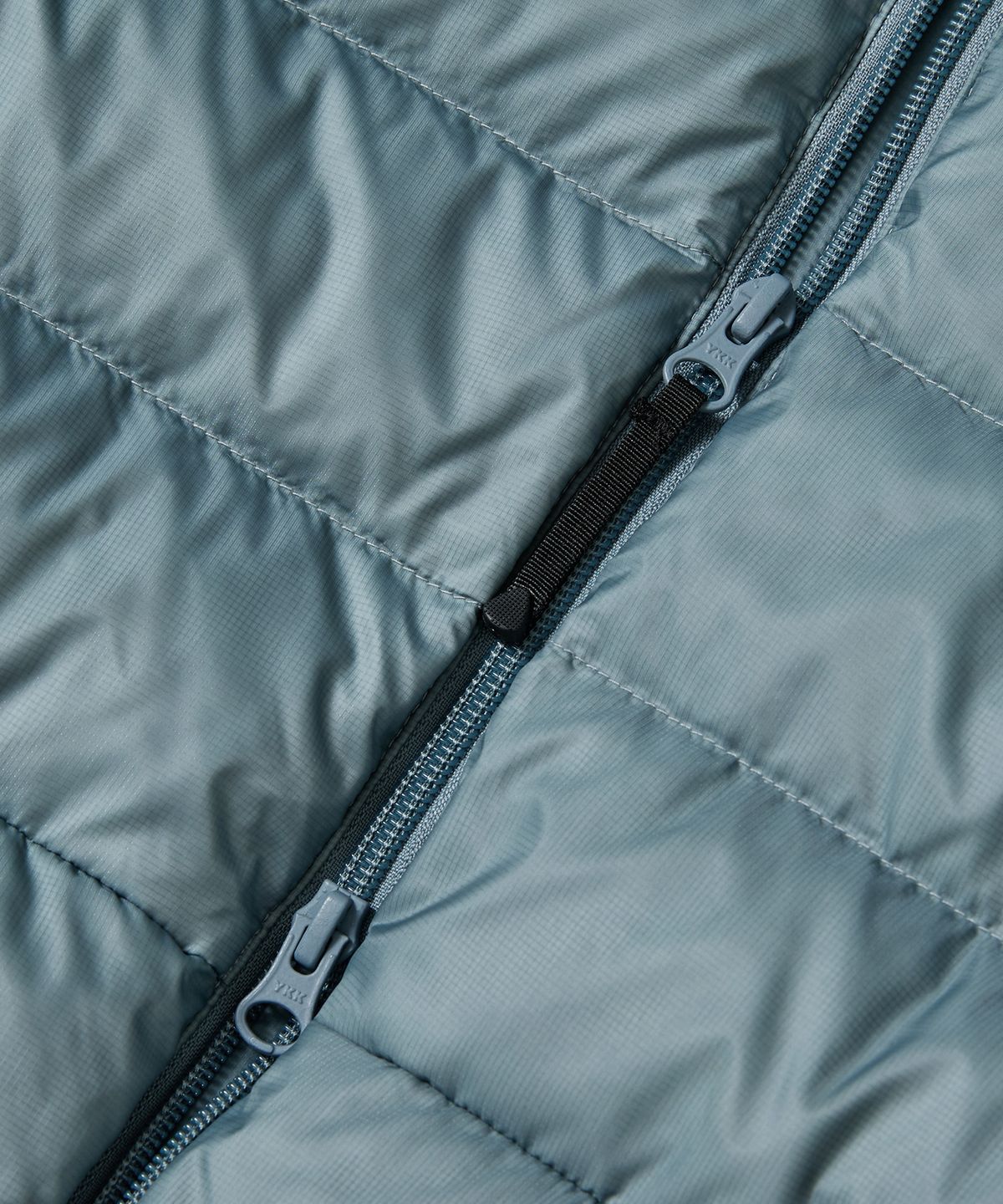 브라운브레스(BROWNBREATH) PANELED LIGHT DOWN JACKET - GREY