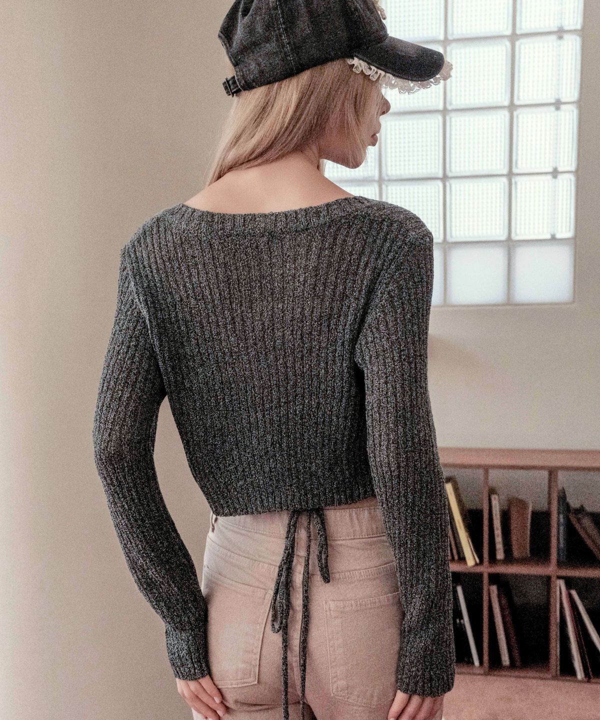 쿨키튼(KOOLKITTEN) Back Strap Ribbed Top