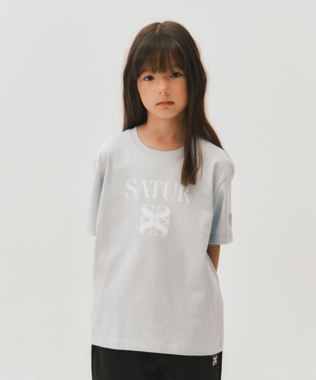 세터 키즈(SATUR KIDS) (K) 클래식 로고 반팔 티셔츠 아이스 블루