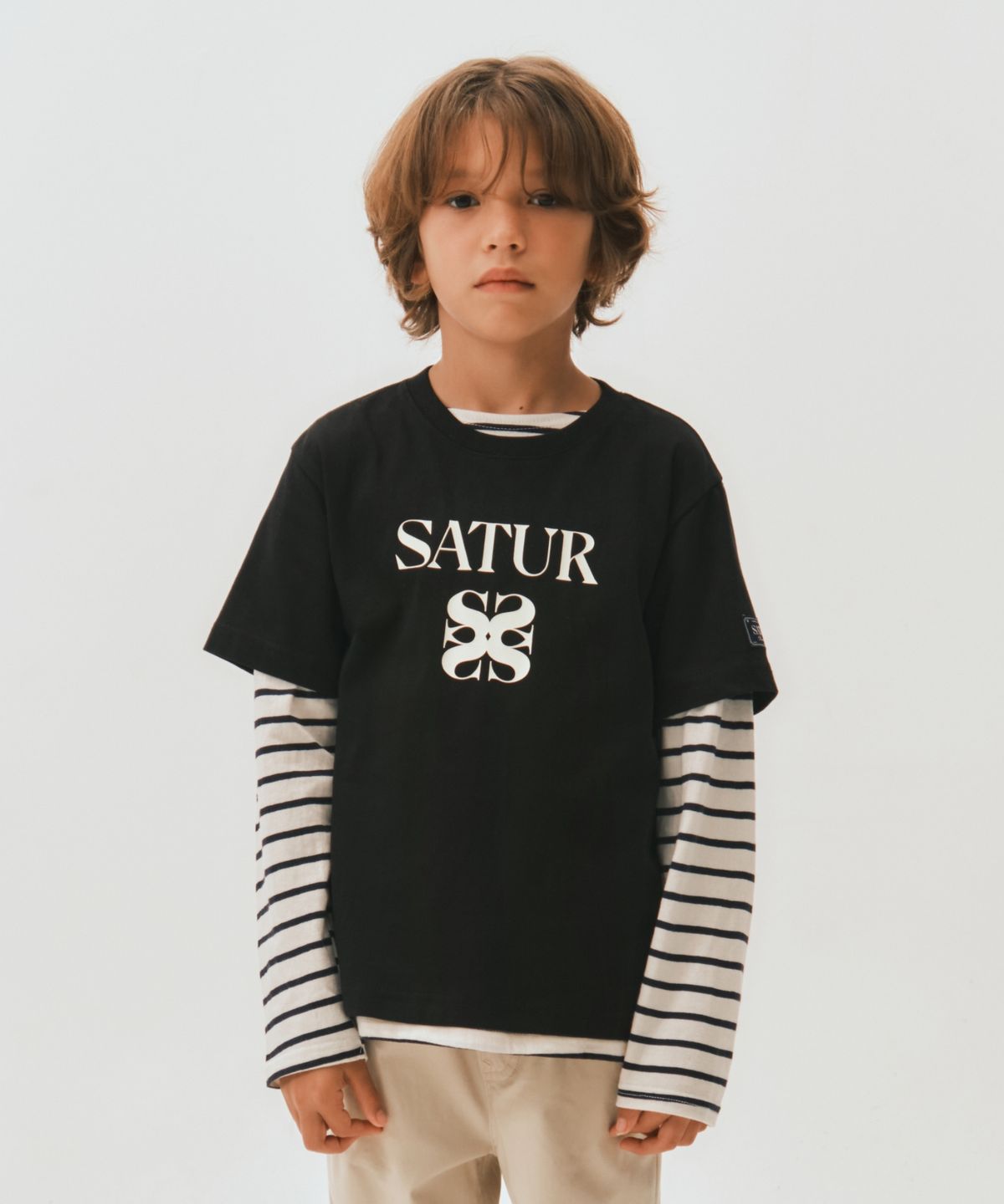 세터 키즈(SATUR KIDS) (K) 클래식 로고 반팔 티셔츠 블랙