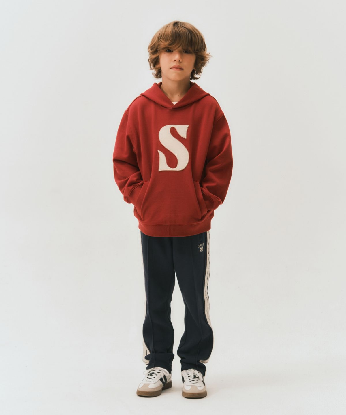 세터 키즈(SATUR KIDS) (K) S 로고 아플리케 포켓 로고 후드 티셔츠 버건디