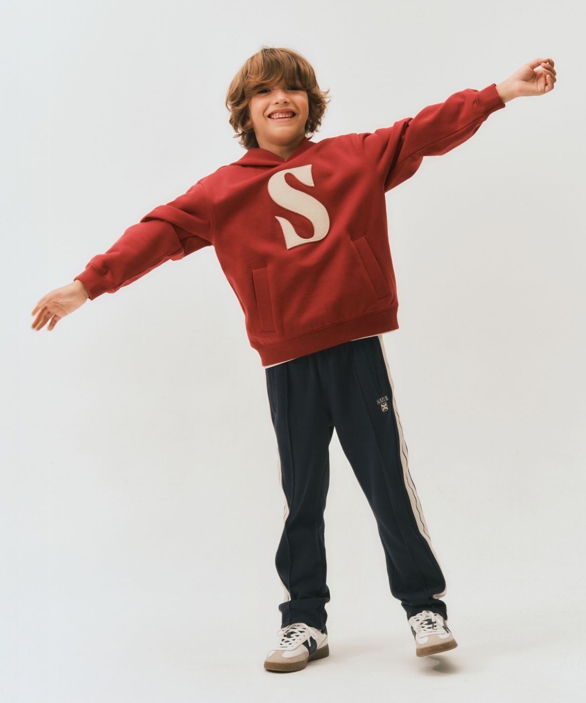 세터 키즈(SATUR KIDS) (K) S 로고 아플리케 포켓 로고 후드 티셔츠 버건디