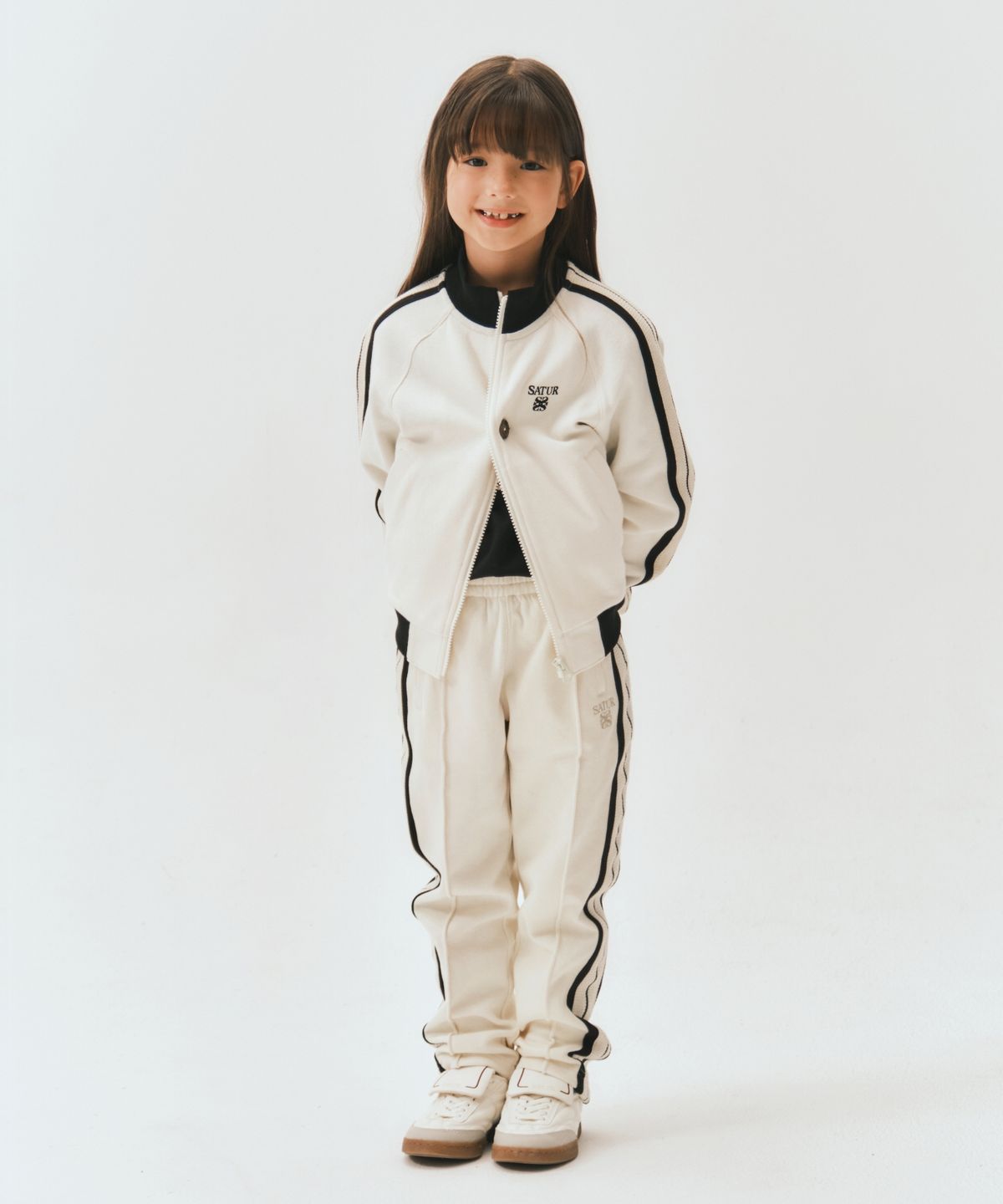 세터 키즈(SATUR KIDS) (K) 로턴 올 데이 트랙 집업 자켓 크림 블랙
