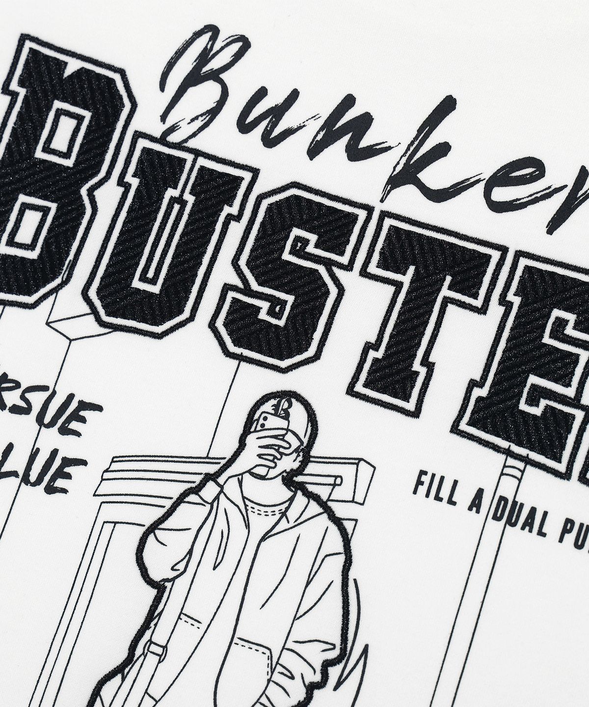 벙커버스터(BUNKERBUSTER) 자수 드로잉 맨투맨 MP3TU647_OFF WHITE
