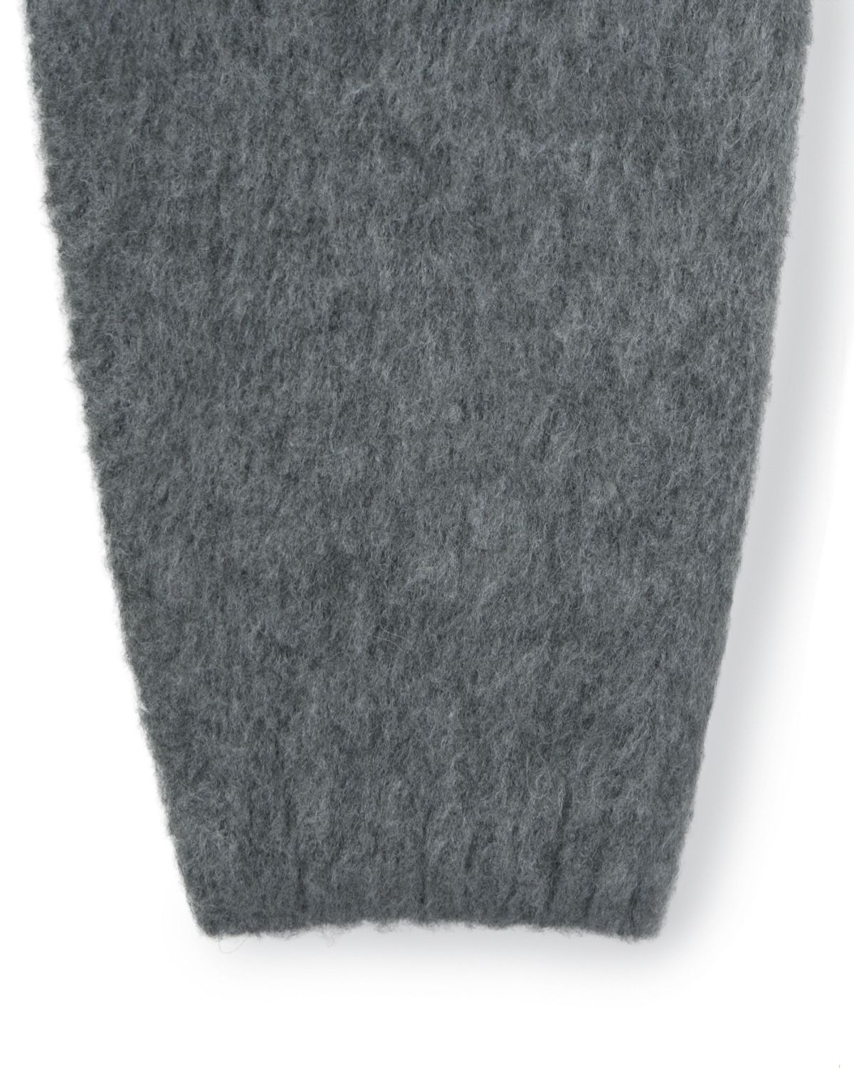 비슬로우(BESLOW) [비슬로우X패션튜브삭형]BRUSHED V NECK SHORT CARDIGAN CHARCOAL