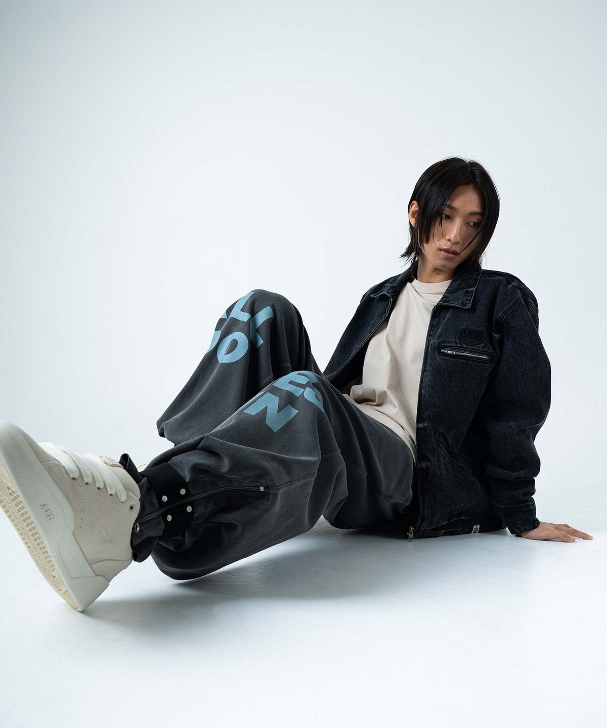올아이즈다운(ALL EYES DOWN) STRAP ADJUSTABLE PANTS (CHARCOAL)