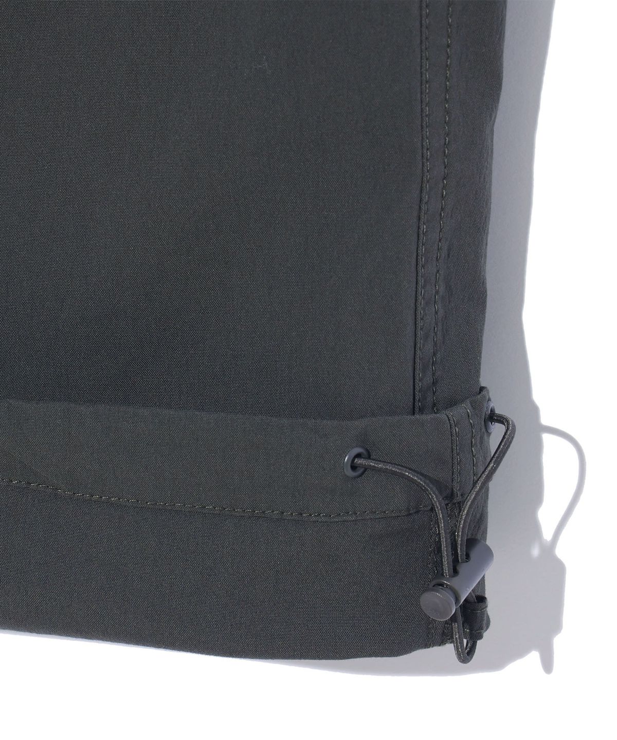 레이피커스(RAYFIKERS) CN 멀티 포켓 파라슈트 팬츠 MQ5PU556_DARK KHAKI