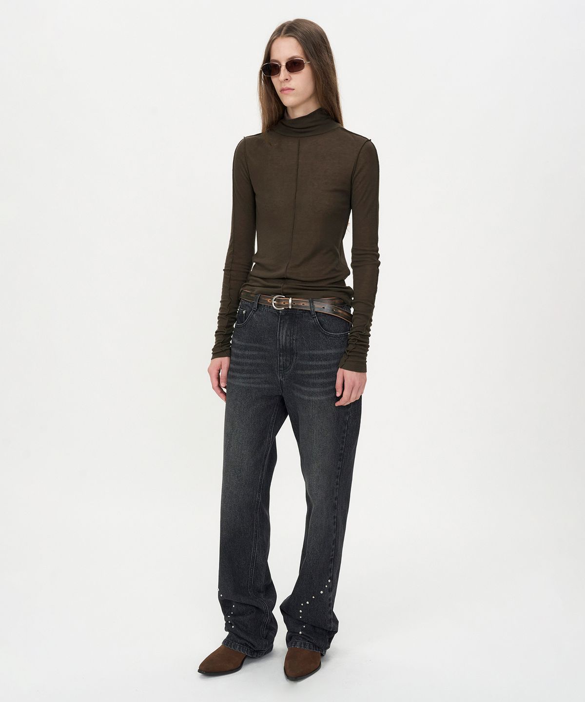 인사일런스 우먼(INSILENCE WOMEN) 라인 포인트 터틀넥 KHAKI BROWN
