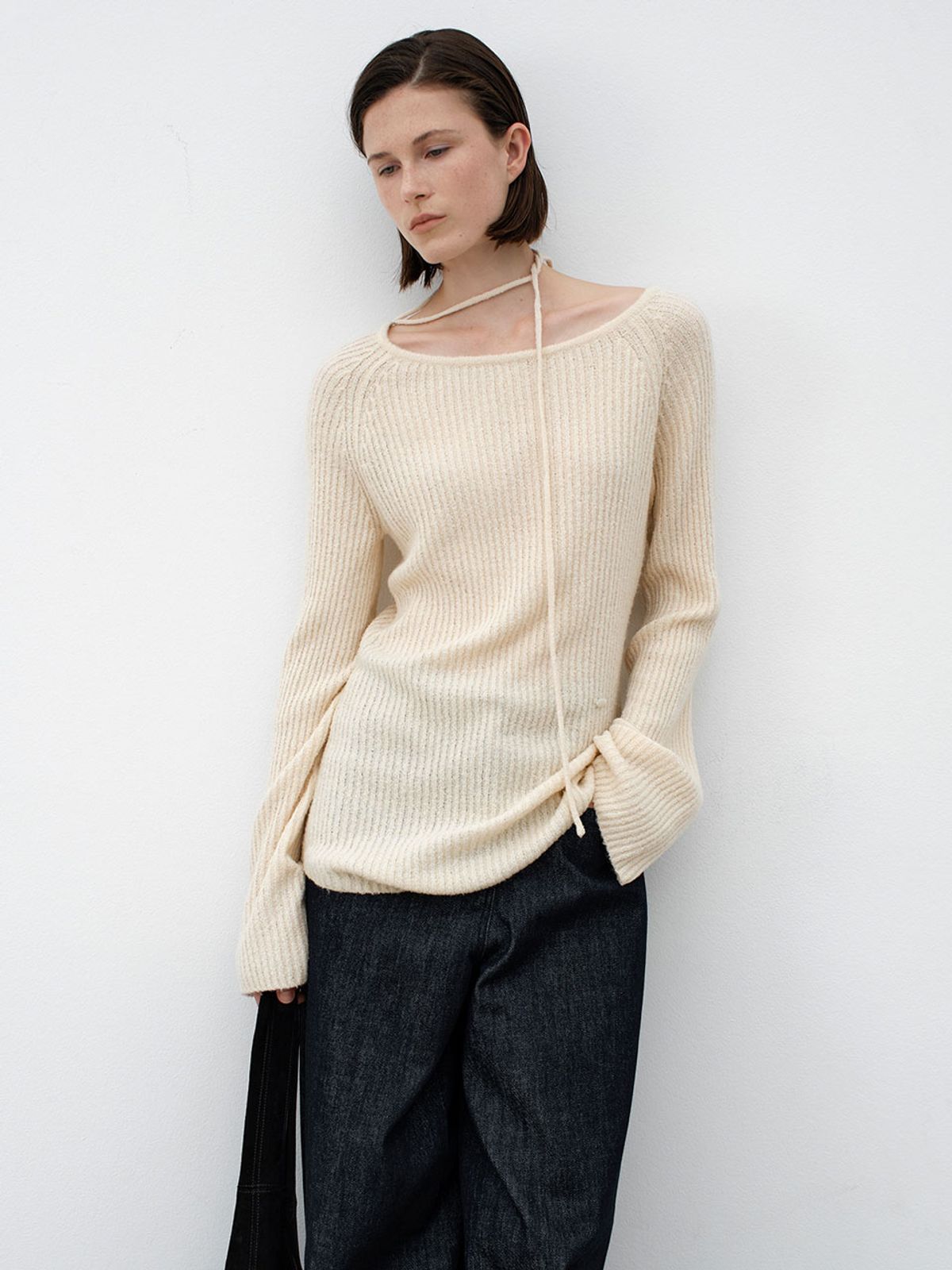 아틀리에 나인(ATELIER NAIN) UNBALANCED NECK STRING WOOL KNIT(T-7123)