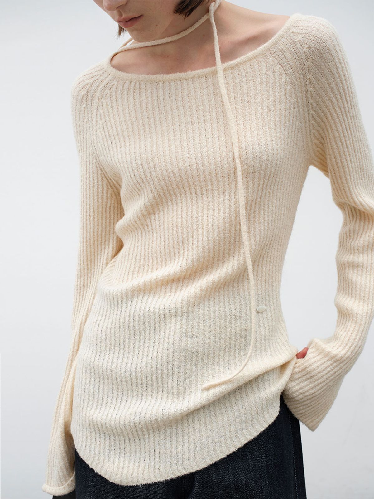 아틀리에 나인(ATELIER NAIN) UNBALANCED NECK STRING WOOL KNIT(T-7123)