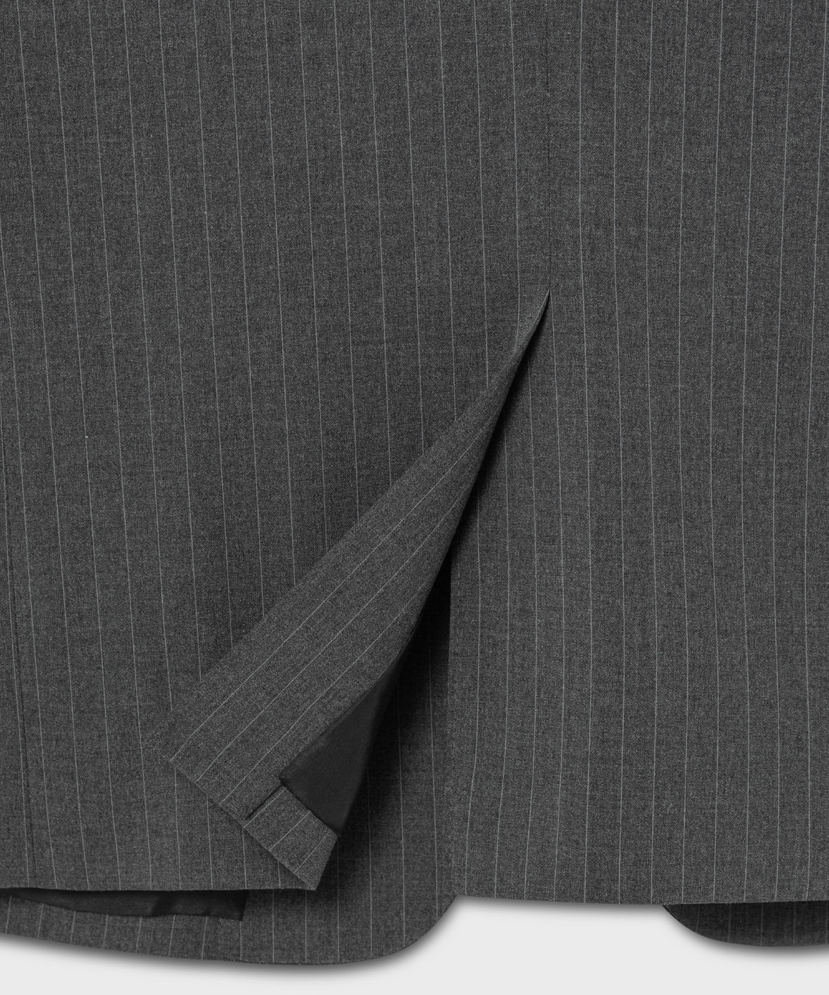 넌블랭크(NONBLANK) 스트라이프 세미 오버 핏 셋업_DARK GREY
