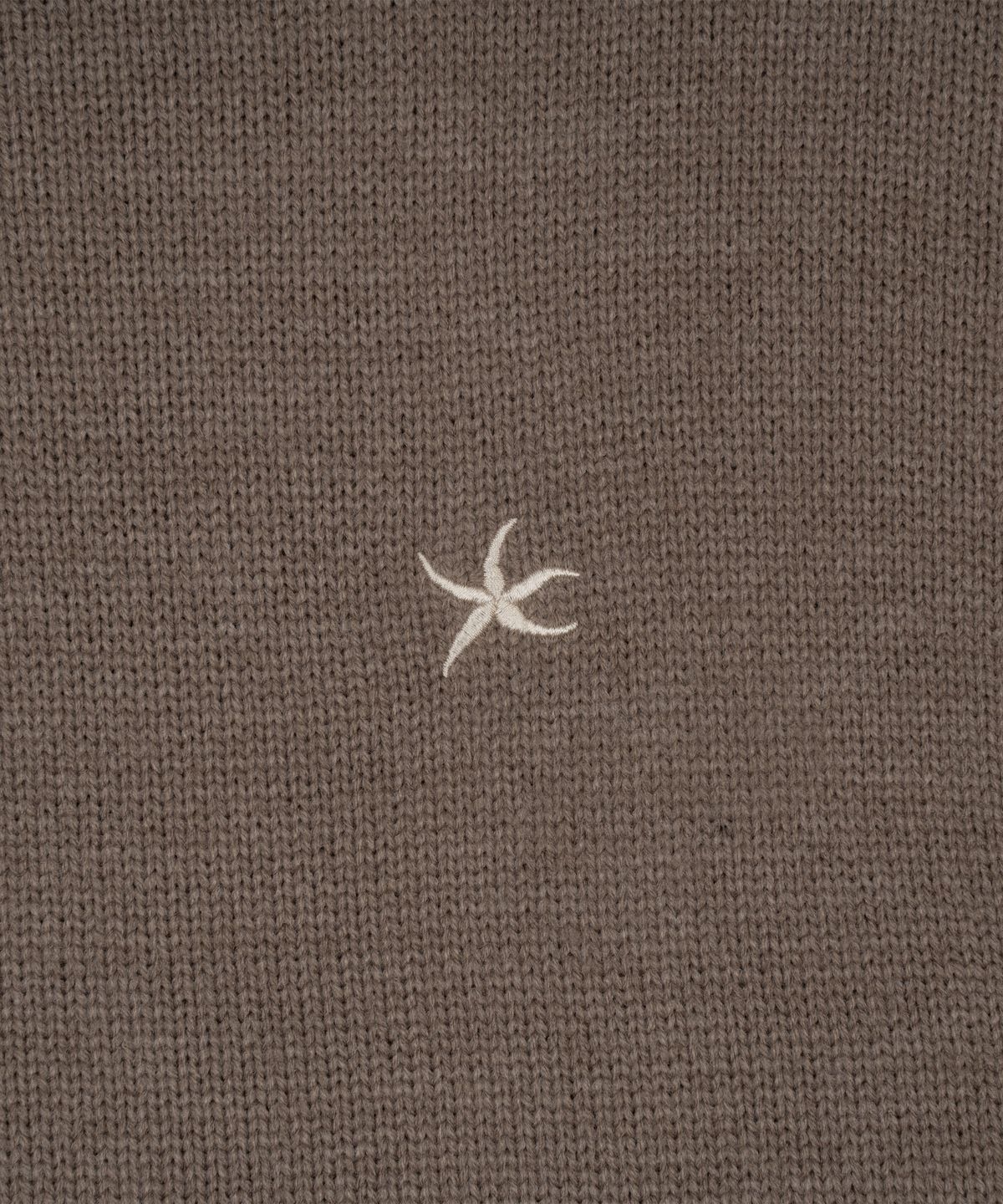 더콜디스트모먼트(THE COLDEST MOMENT) TCM starfish mini logo knit (brown)