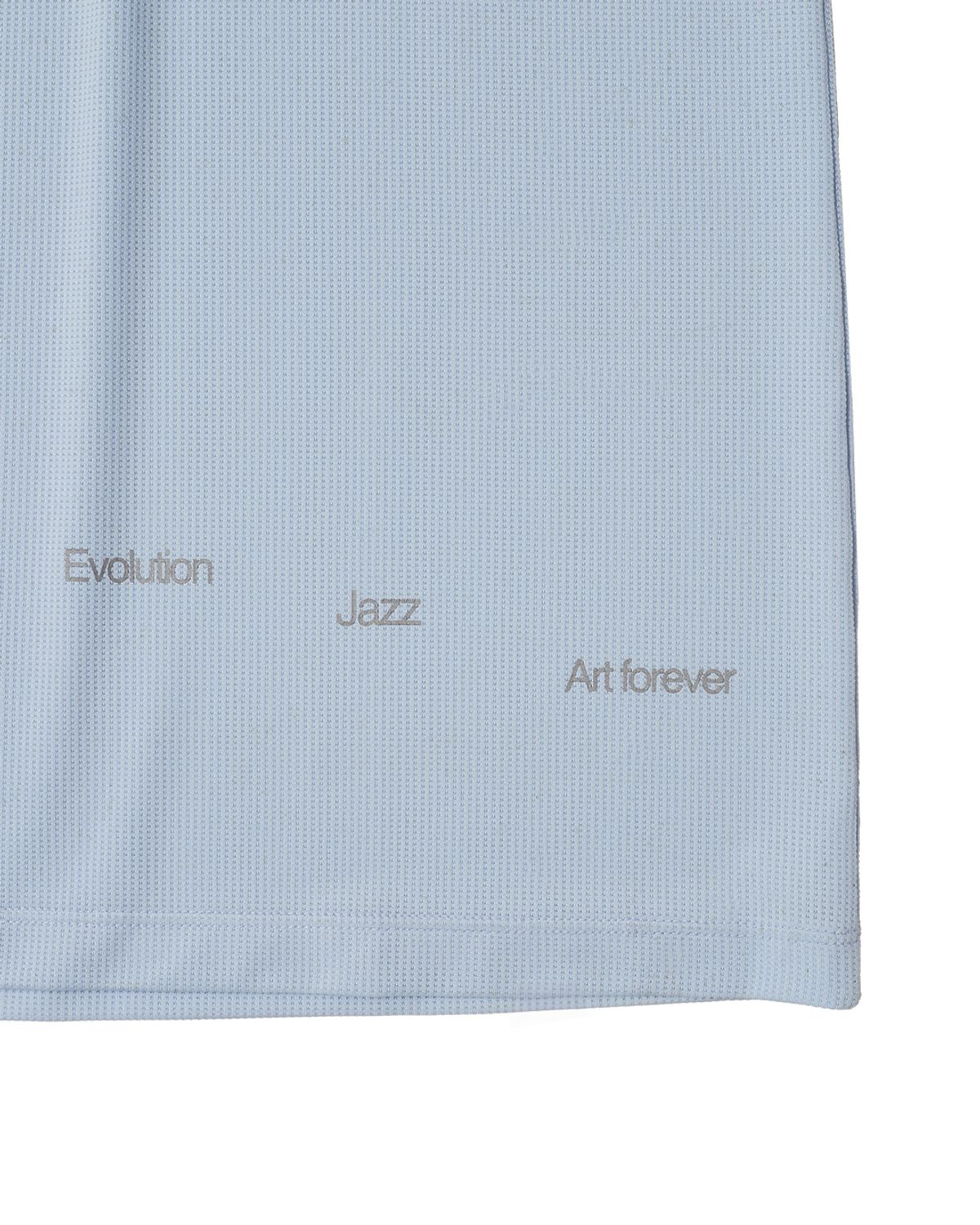 더뮤지엄비지터(THEMUSEUMVISITOR) EXHIBITION GRAPHIC RUNNING T-SHIRT (SKY BLUE)