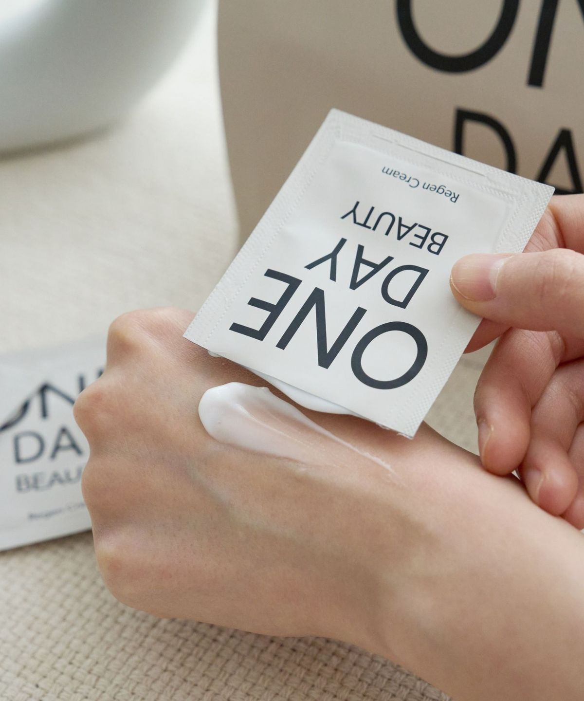더티 런드리(DIRTY LAUNDRY) [재생크림] 원데이뷰티 리젠크림 붉은기진정 줄기세포크림
