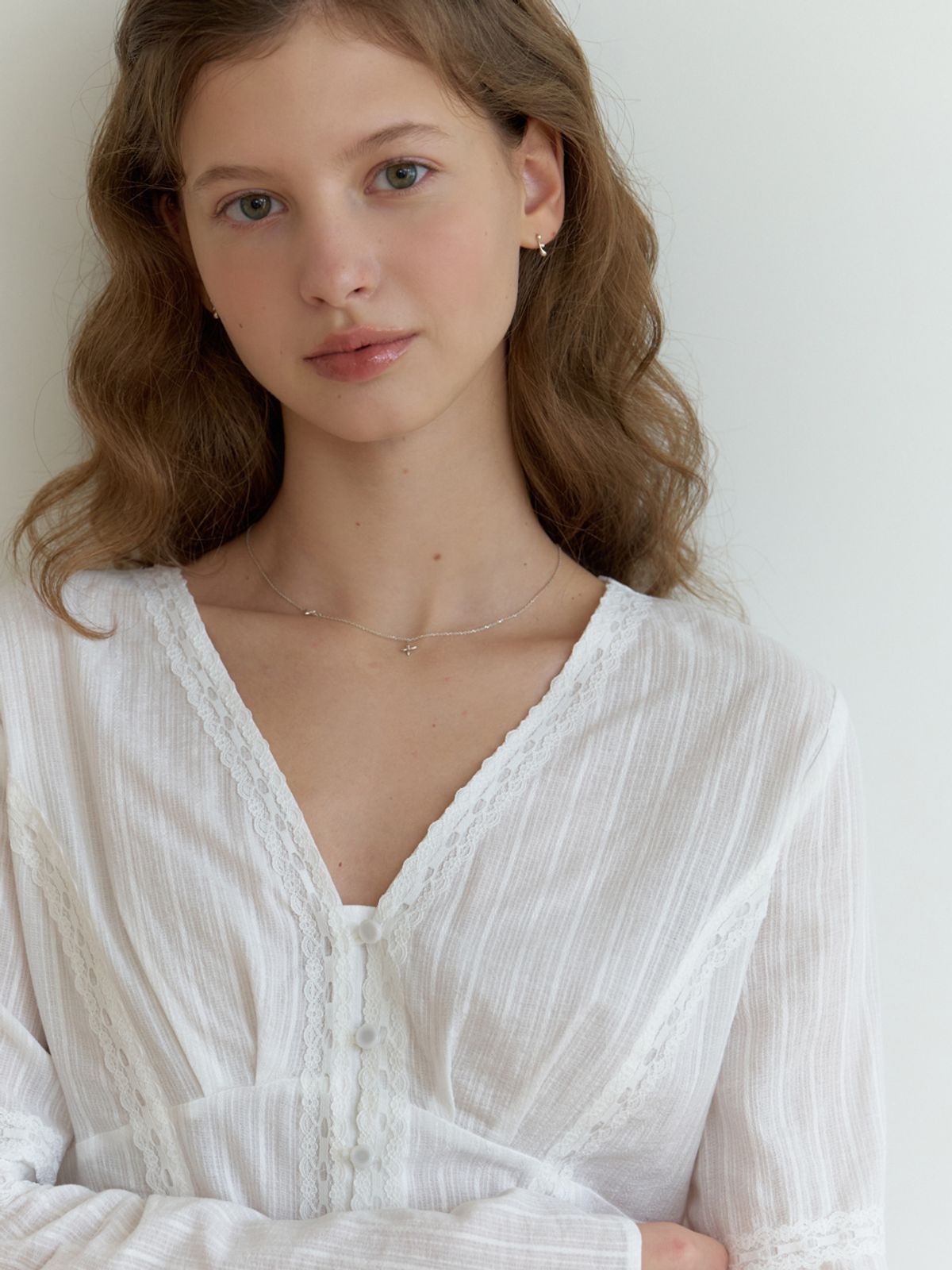 리엘(RE L) Pitta lace blouse (white)