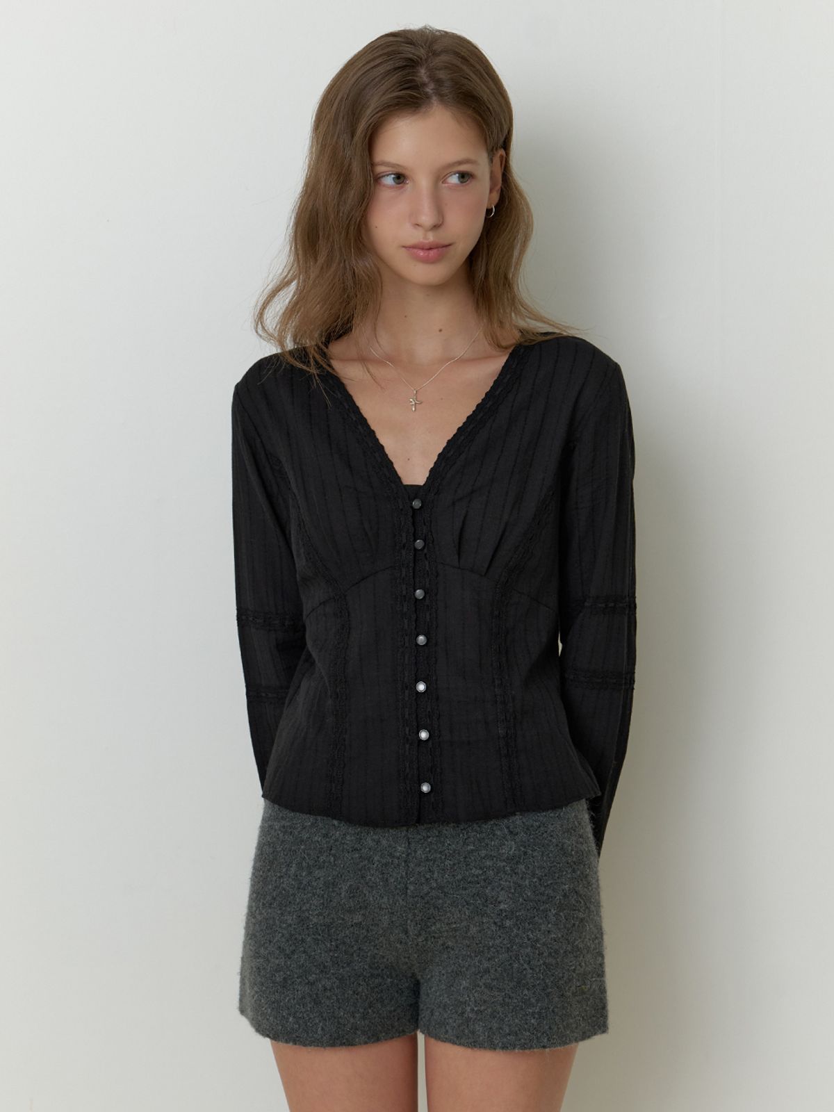 리엘(RE L) Pitta lace blouse (black)
