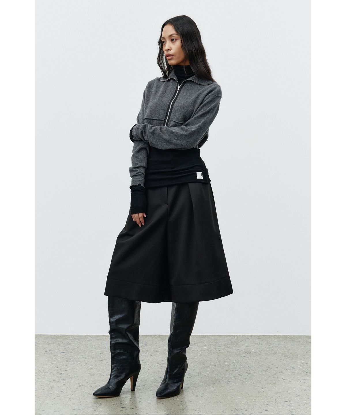 래코드(RECODE) Two tuck Capri Pants RQPAW25530BKX