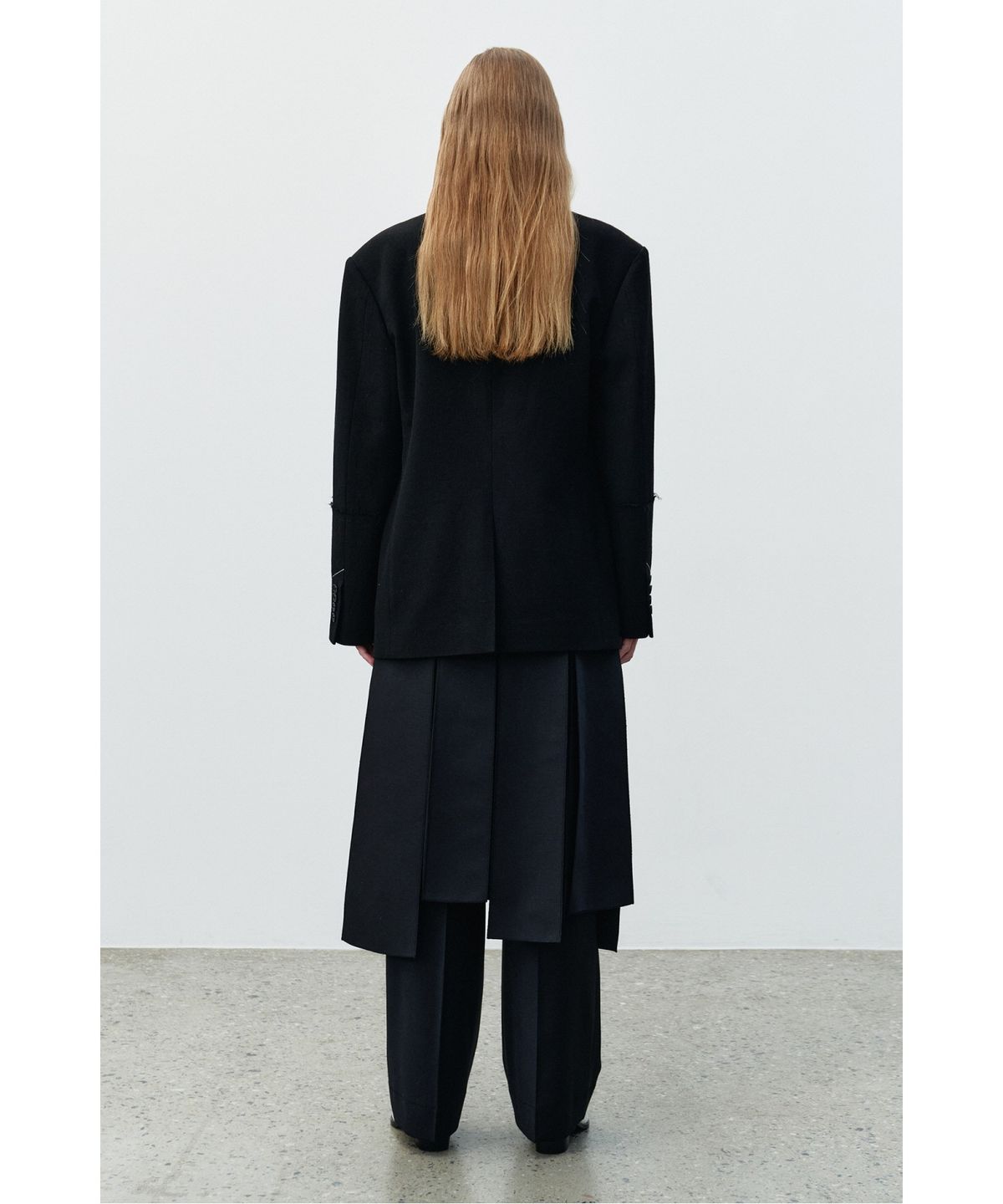 래코드(RECODE) Unbalanced Pleats Skirt RQKAA25593BKX