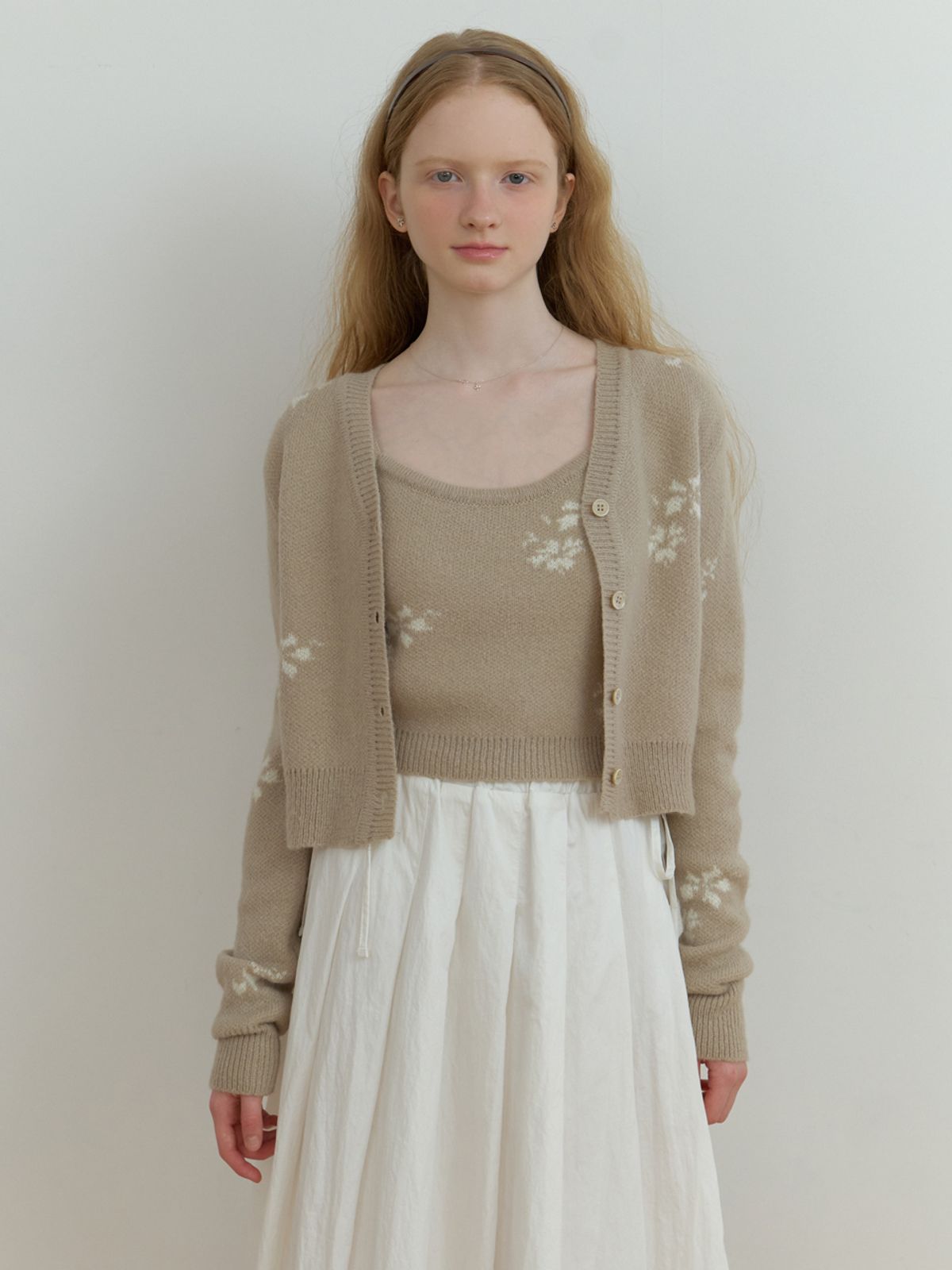 리엘(RE L) Mae flower cardigan (beige)