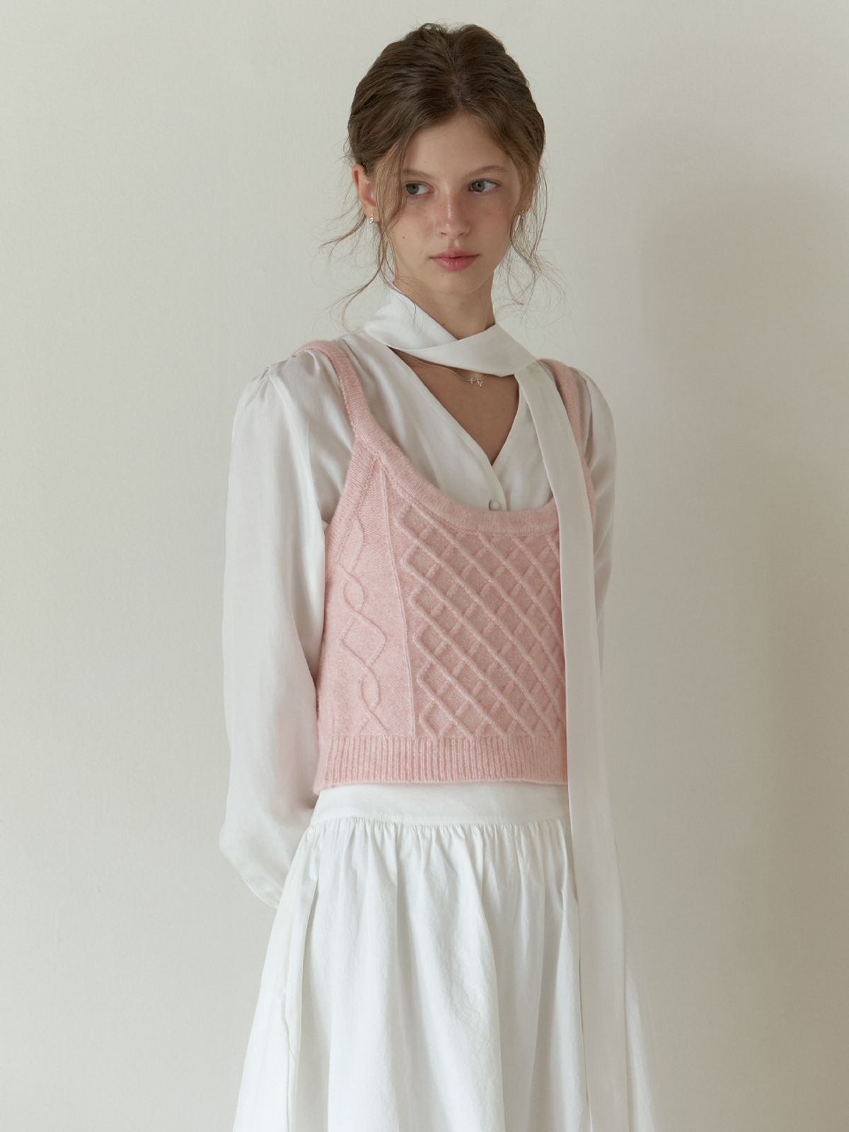 리엘(RE L) Moa scarf blouse (white)