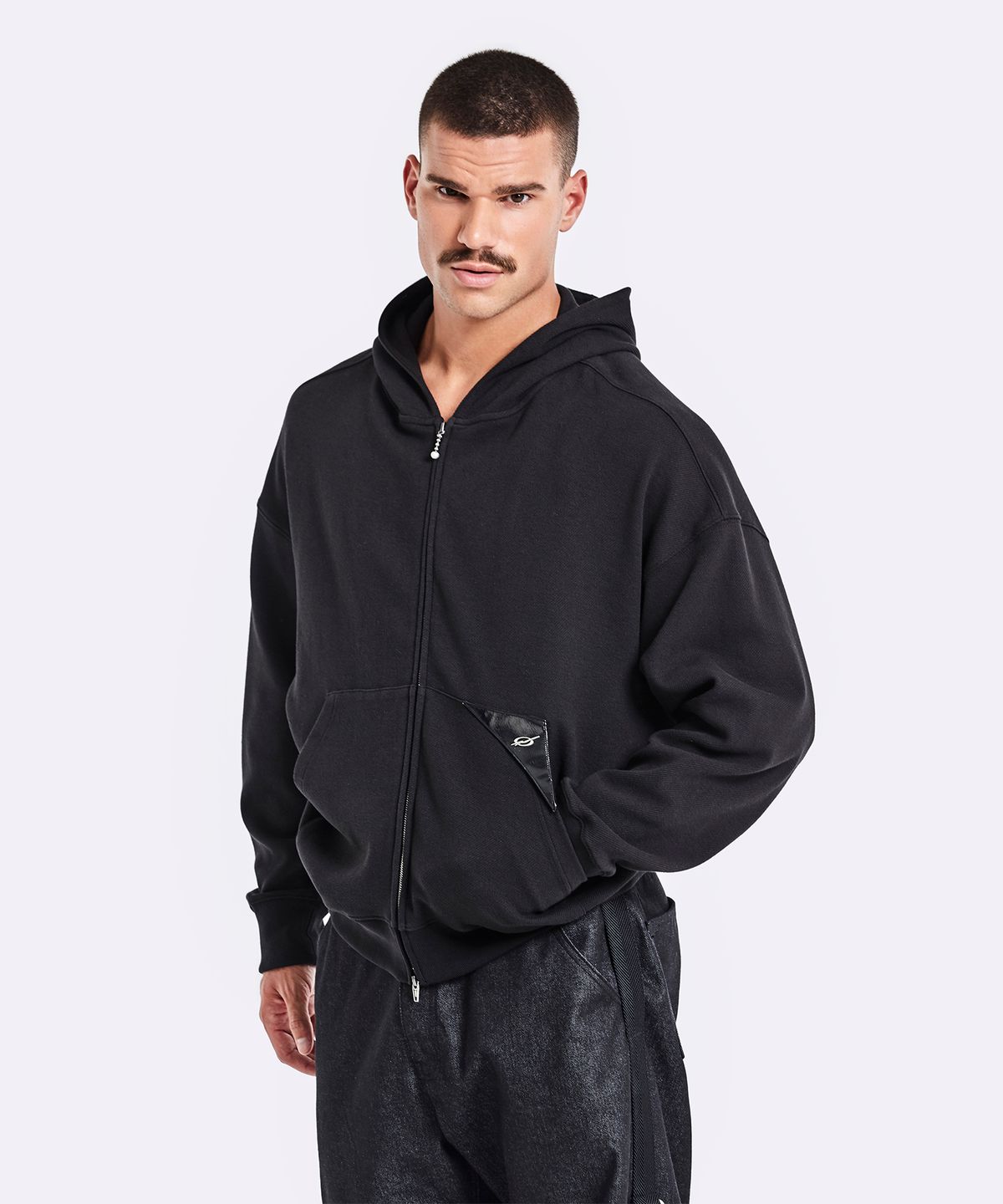 51퍼센트(51PERCENT) Curve hoodie jacket - black