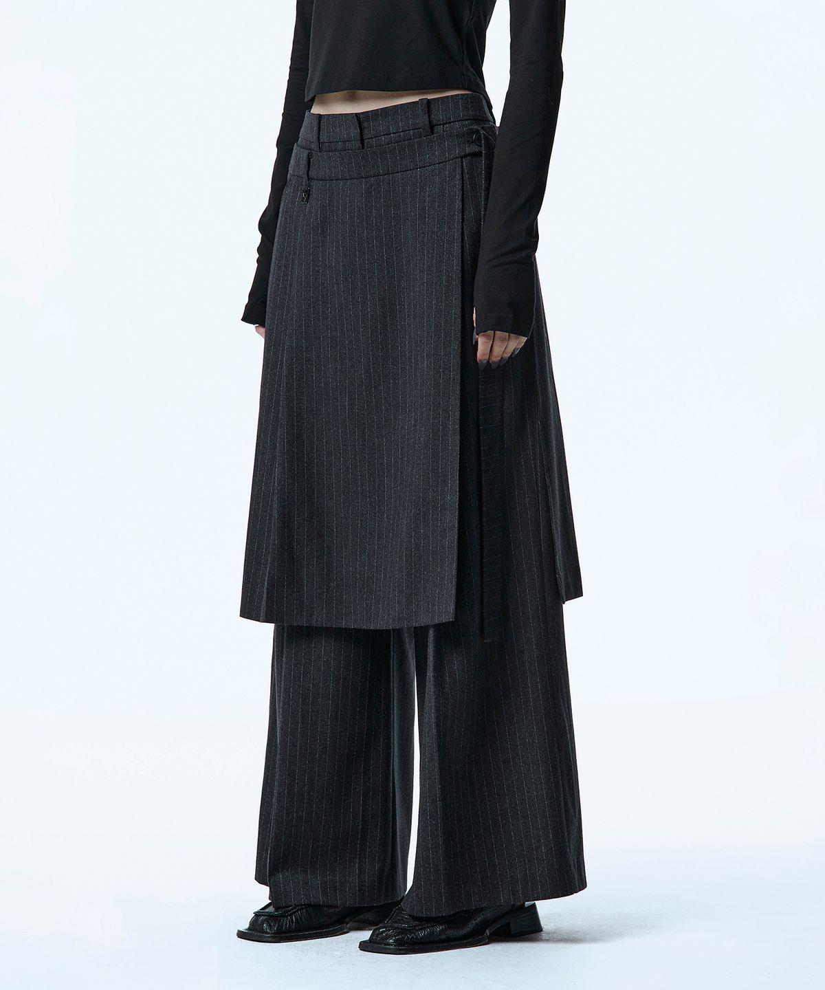 트리밍버드(TREEMINGBIRD) Overlap Set-up Pants [ Charcoal ]