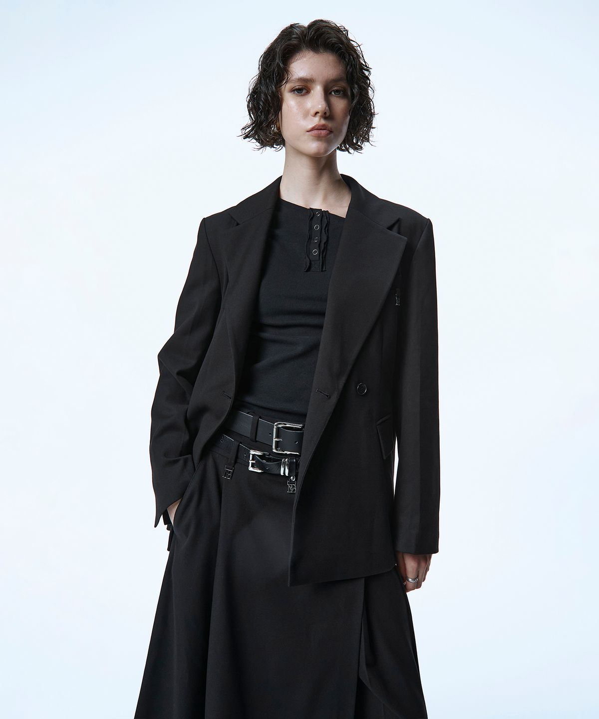 트리밍버드(TREEMINGBIRD) Belted Tailored Set-up Jacket [ Black ]