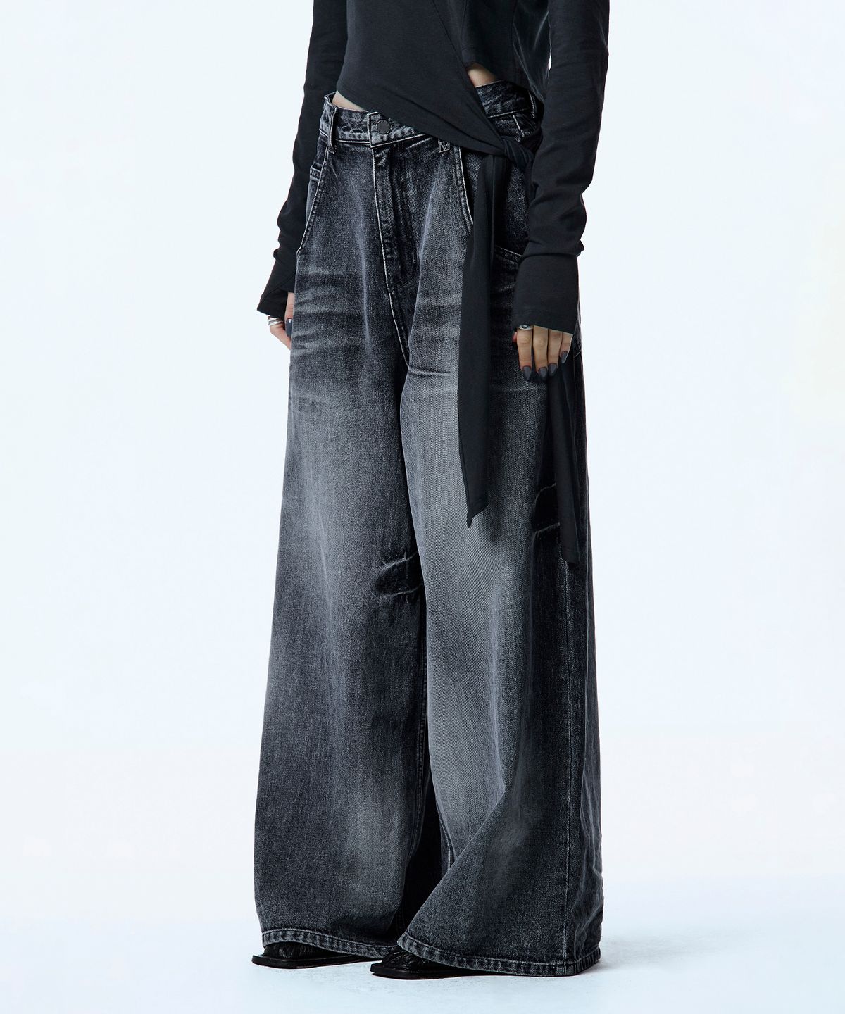 트리밍버드(TREEMINGBIRD) Handcrafted Faded Denim Pants [ Dark Gray ]