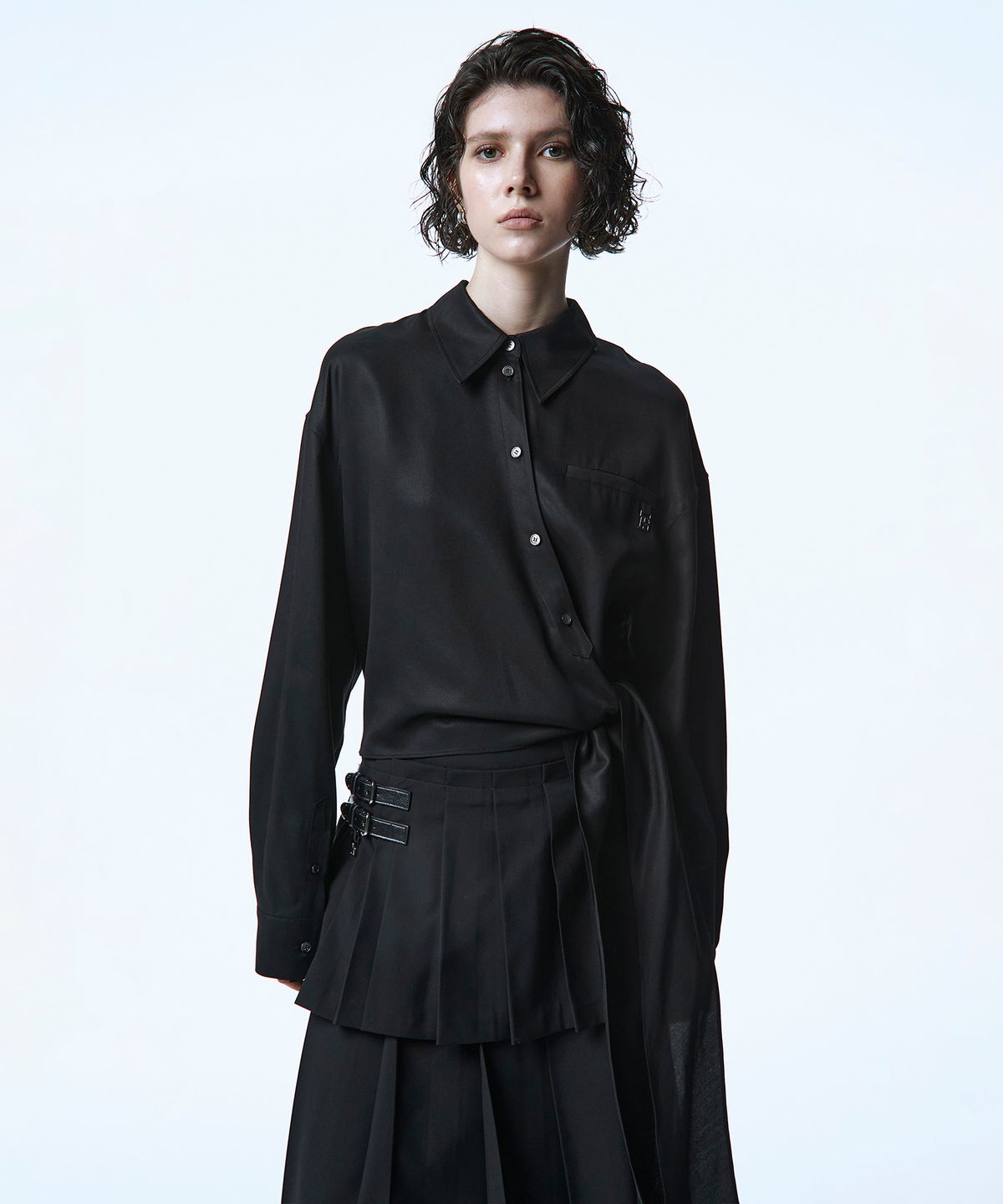 트리밍버드(TREEMINGBIRD) Asymmetric Wrap Tie Shirt [ Black ]