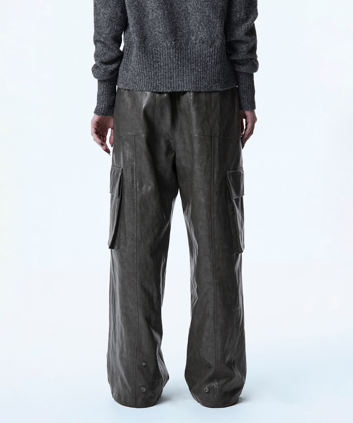 트리밍버드(TREEMINGBIRD) TMB Cargo Leather Pants [ Charcoal ]
