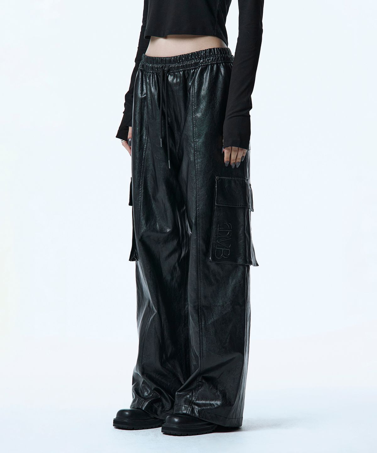 트리밍버드(TREEMINGBIRD) TMB Cargo Leather Pants [ Black ]