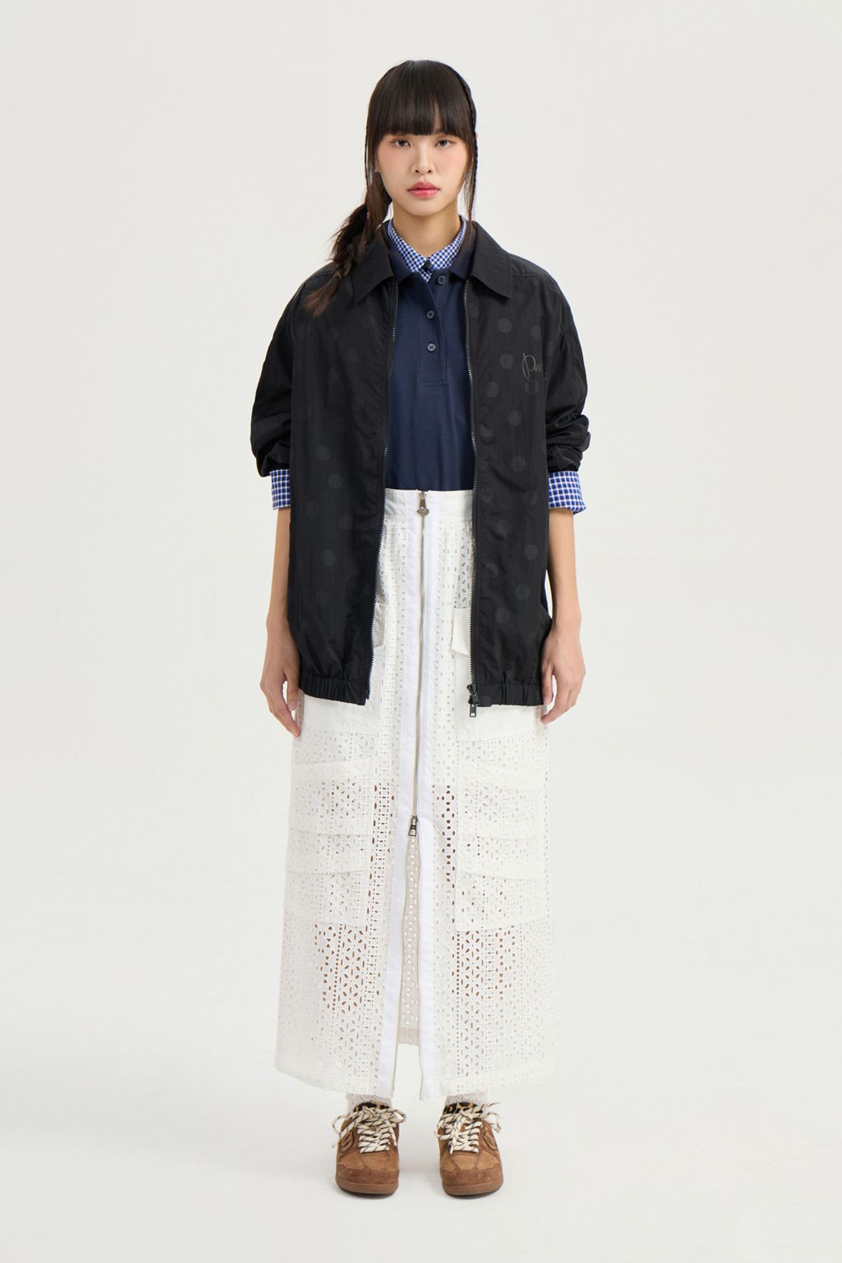 럭키슈에뜨(LUCKY CHOUETTE) Dot Print Collar Jumper (black) LFUAM25420BKX