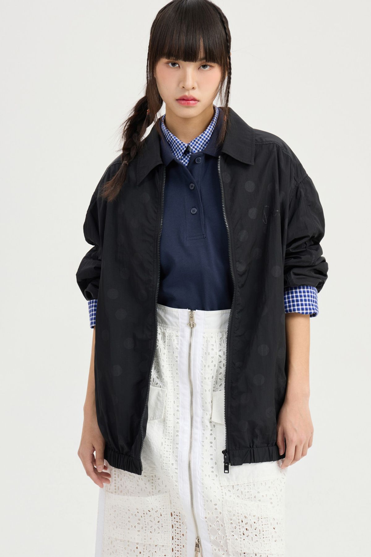 럭키슈에뜨(LUCKY CHOUETTE) Dot Print Collar Jumper (black) LFUAM25420BKX