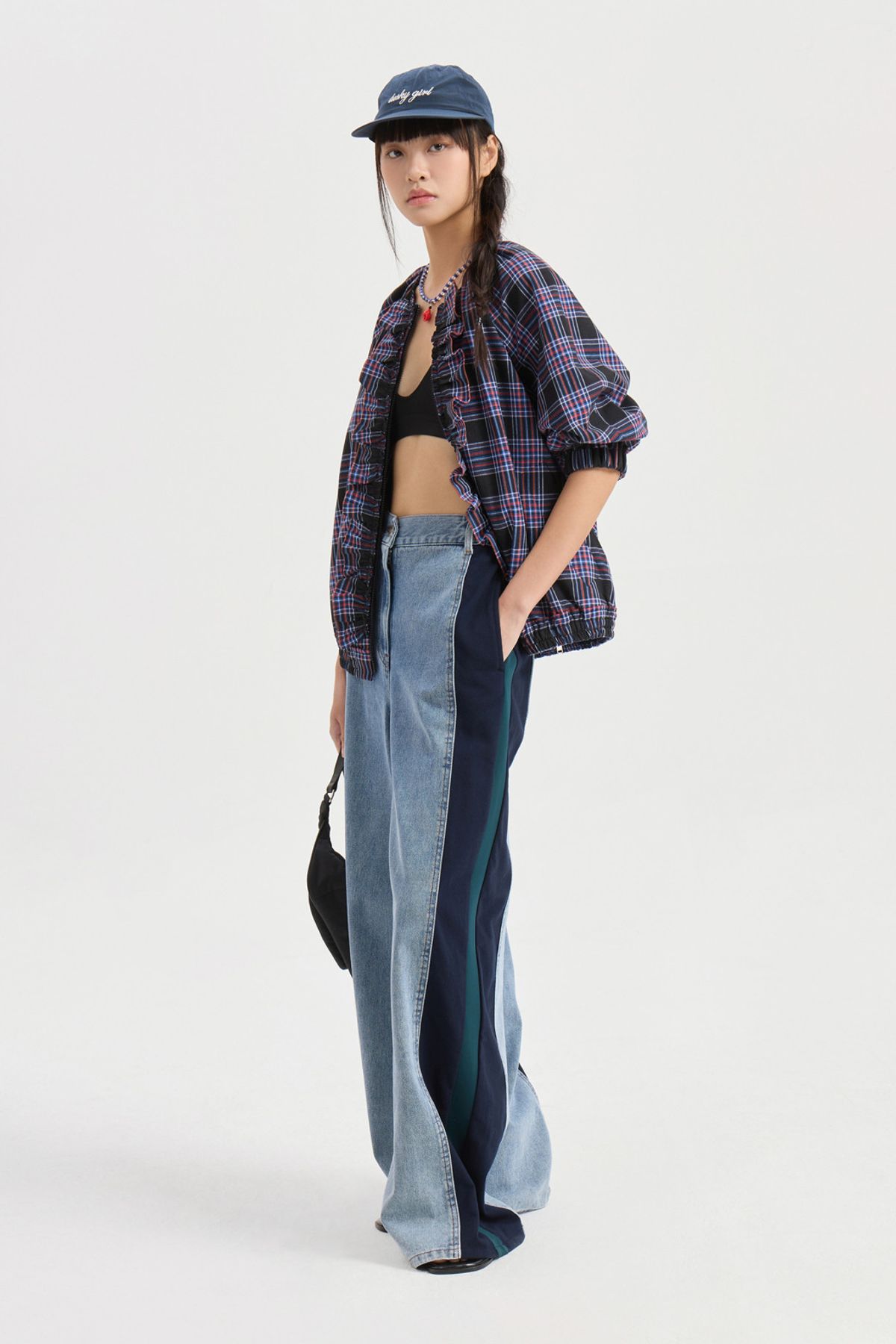럭키슈에뜨(LUCKY CHOUETTE) Check Round Neck Front Frill Jumper (dark navy) LFUAM25500NYD