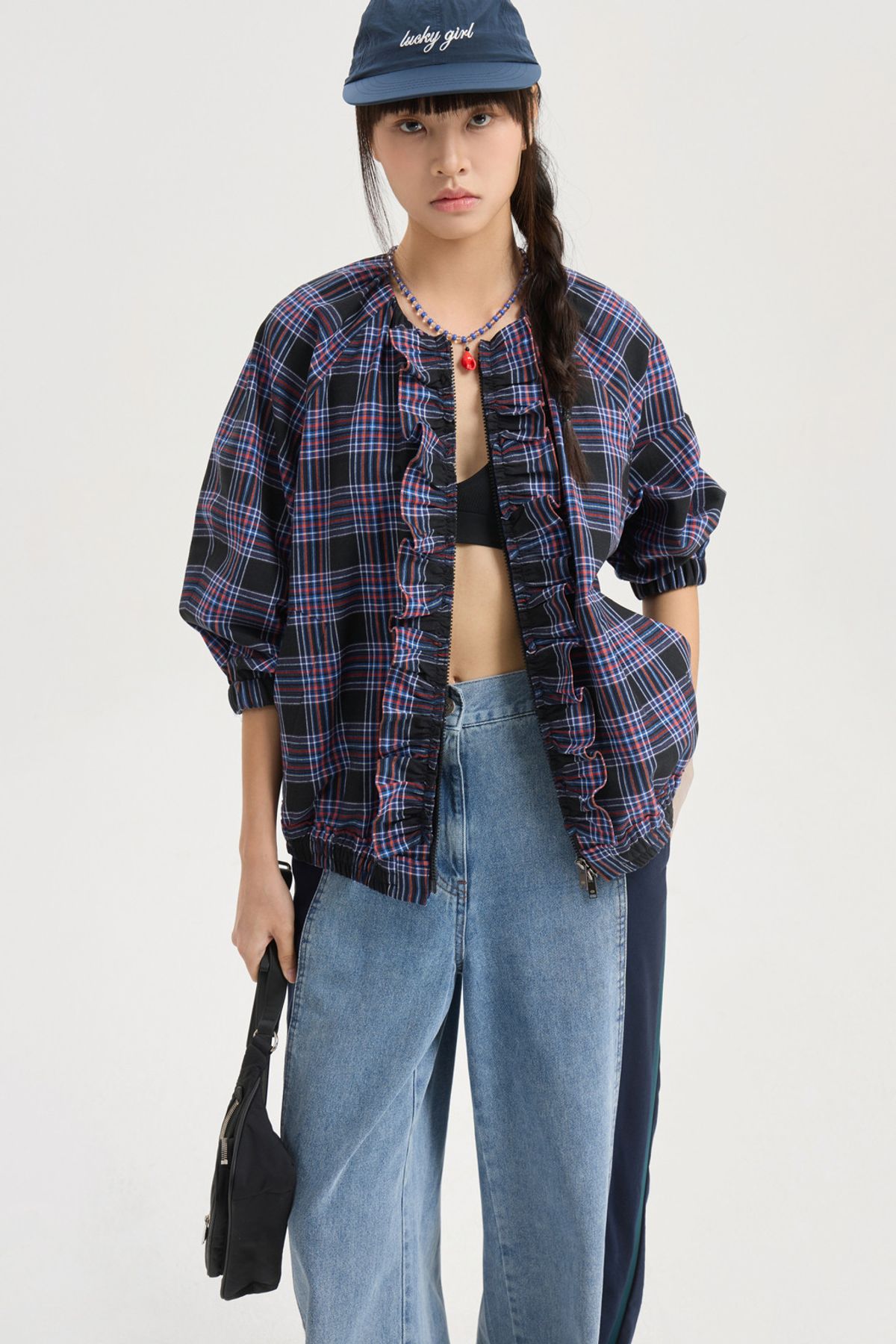 럭키슈에뜨(LUCKY CHOUETTE) Check Round Neck Front Frill Jumper (dark navy) LFUAM25500NYD