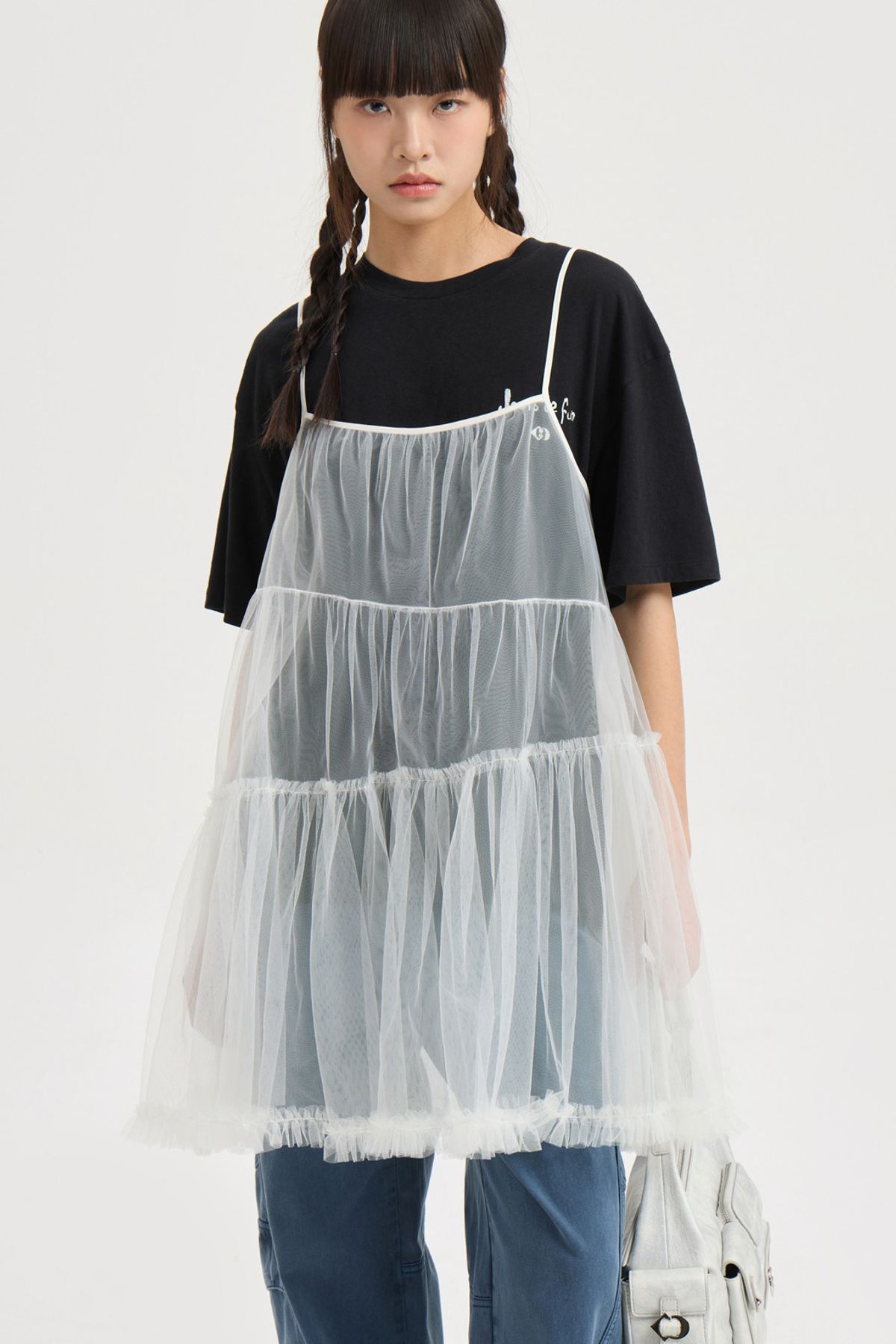 럭키슈에뜨(LUCKY CHOUETTE) Lettering Point Loose Fit Half Sleeve T-shirt (black) LFTAM25405BKX