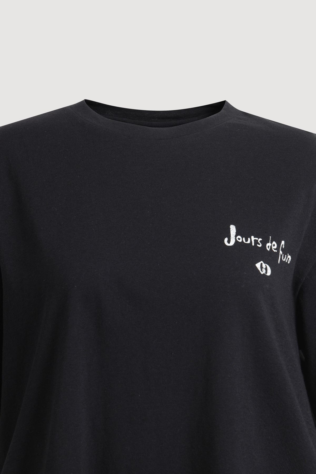 럭키슈에뜨(LUCKY CHOUETTE) Lettering Point Loose Fit Half Sleeve T-shirt (black) LFTAM25405BKX