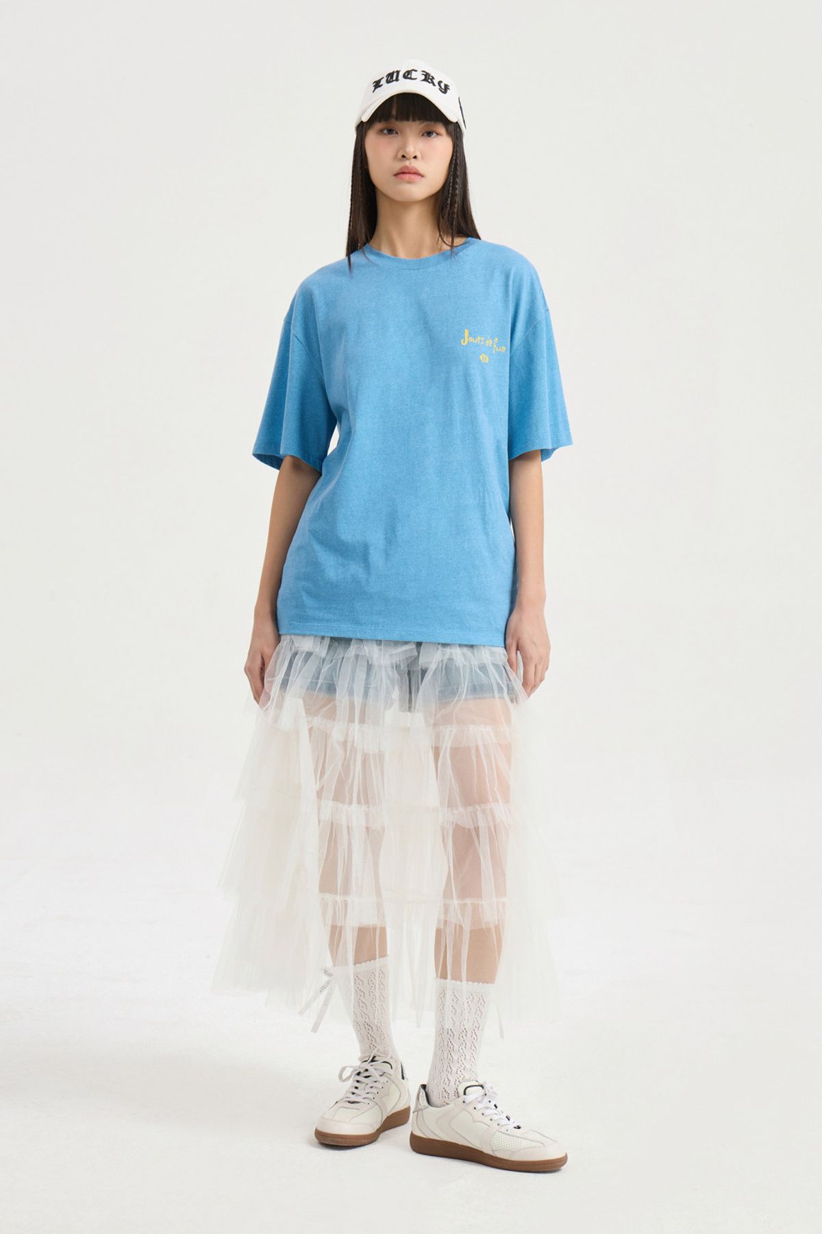 럭키슈에뜨(LUCKY CHOUETTE) Lettering Point Loose Fit Half Sleeve T-shirt (blue) LFTAM25405BUX