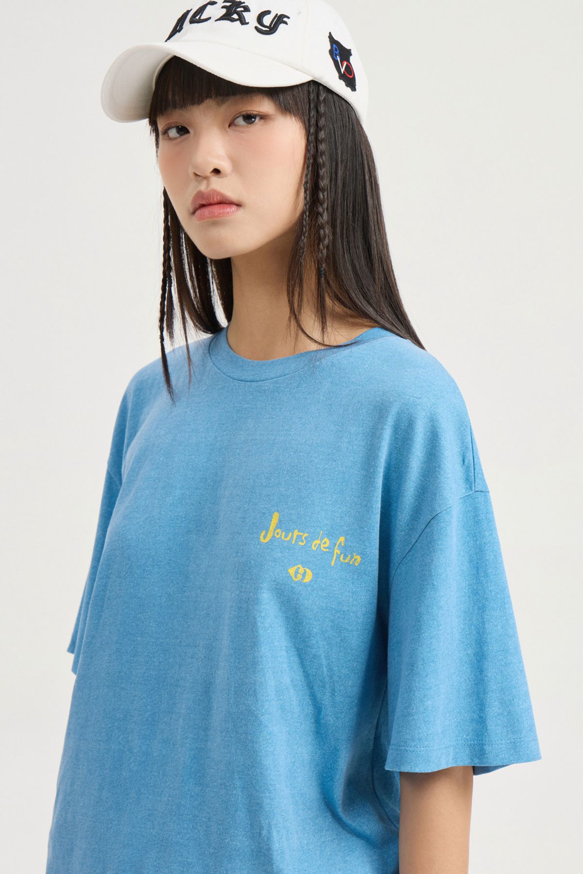 럭키슈에뜨(LUCKY CHOUETTE) Lettering Point Loose Fit Half Sleeve T-shirt (blue) LFTAM25405BUX