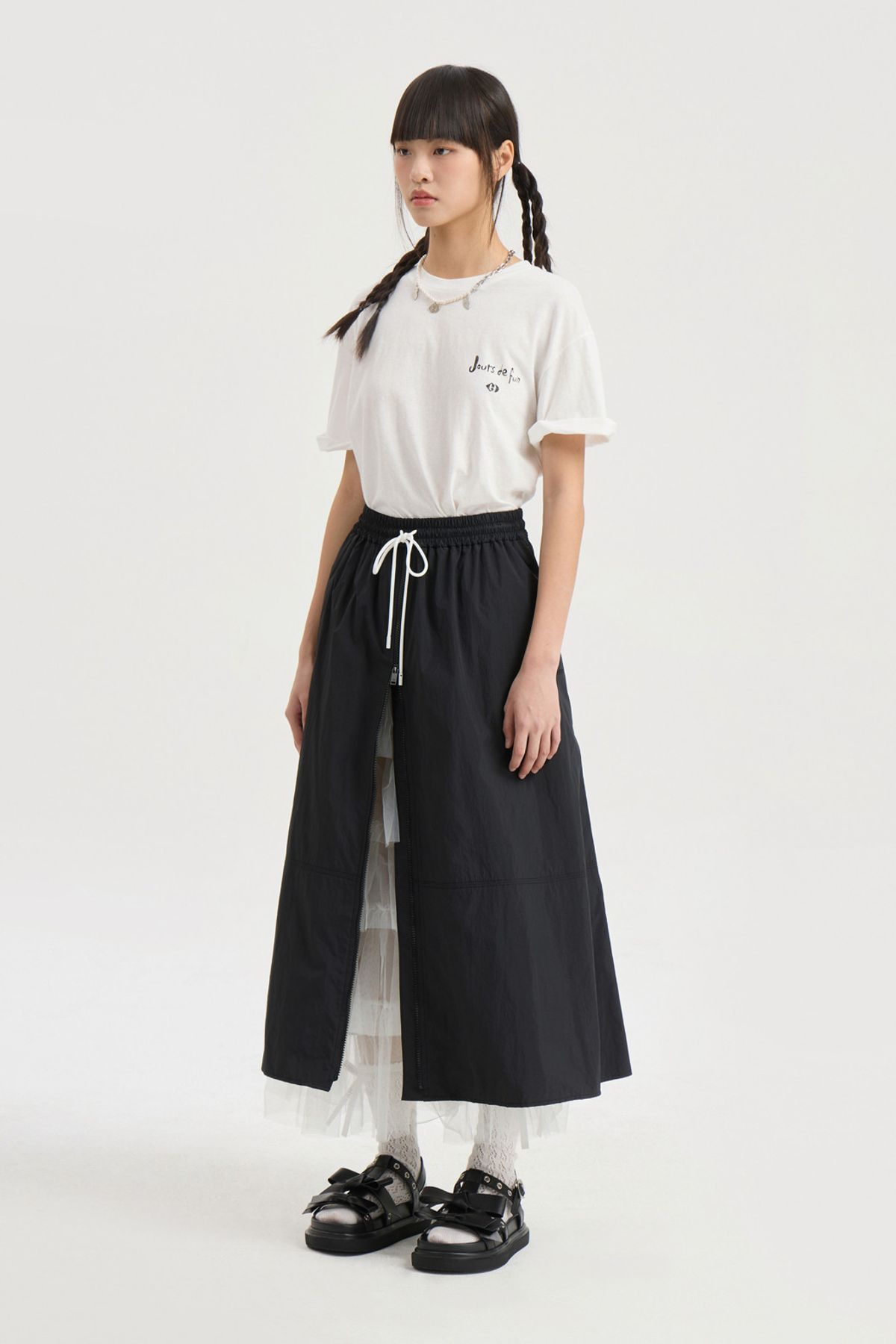 럭키슈에뜨(LUCKY CHOUETTE) Front Zipper A Line Banding Long Skirt (black) LFKAM25430BKX