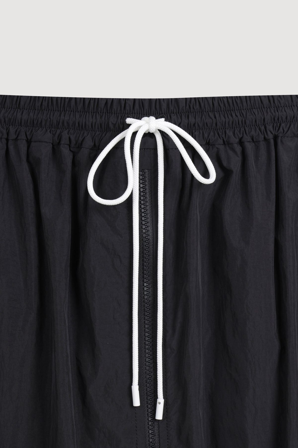 럭키슈에뜨(LUCKY CHOUETTE) Front Zipper A Line Banding Long Skirt (black) LFKAM25430BKX