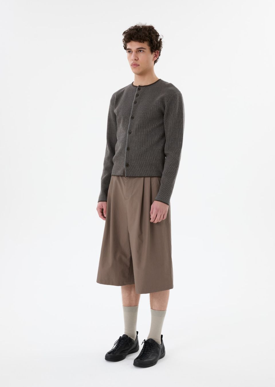 MUSINSA公式 | AMOMENTO STRIPE BUTTON UP CARDIGAN (2COLORS)