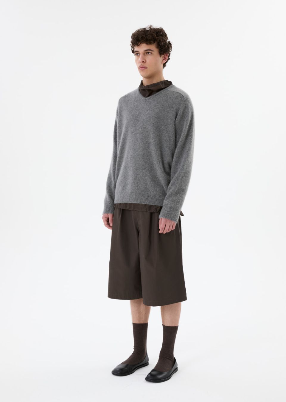 MUSINSA公式 | AMOMENTO RACOON V-NECK KNIT (3COLORS)