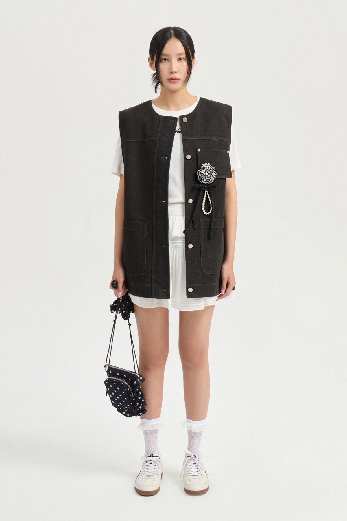 럭키슈에뜨(LUCKY CHOUETTE) Pin Tuck Point Mini Skirt (white) LFKAM25520WHX