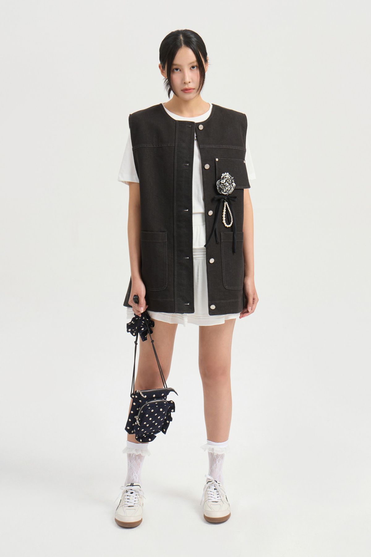 럭키슈에뜨(LUCKY CHOUETTE) Pin Tuck Point Mini Skirt (white) LFKAM25520WHX