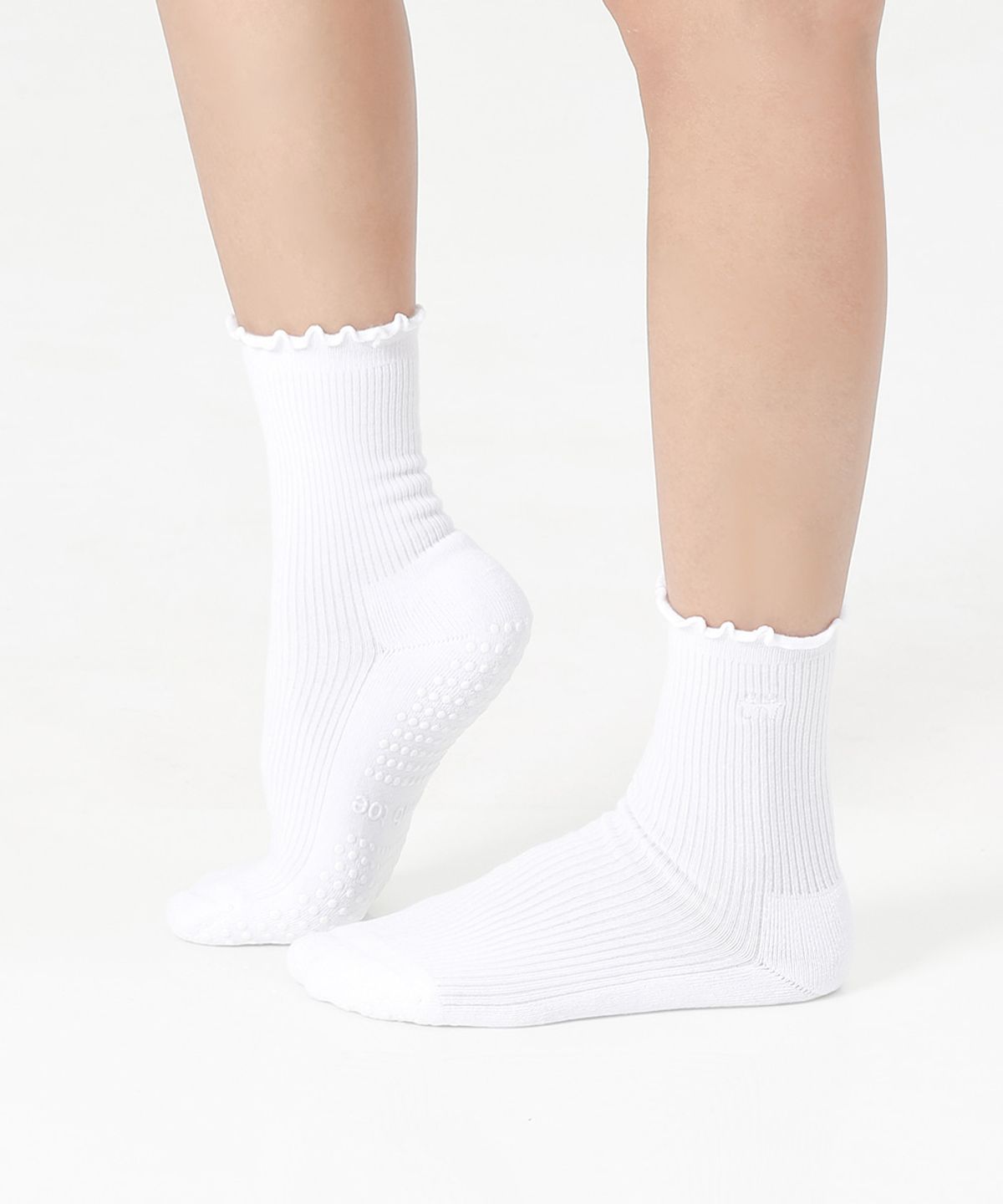 떰토(THUMBTOE) Frill Socks with Grip 스포츠 쿠션 크루삭스 무봉제 심리스 양말