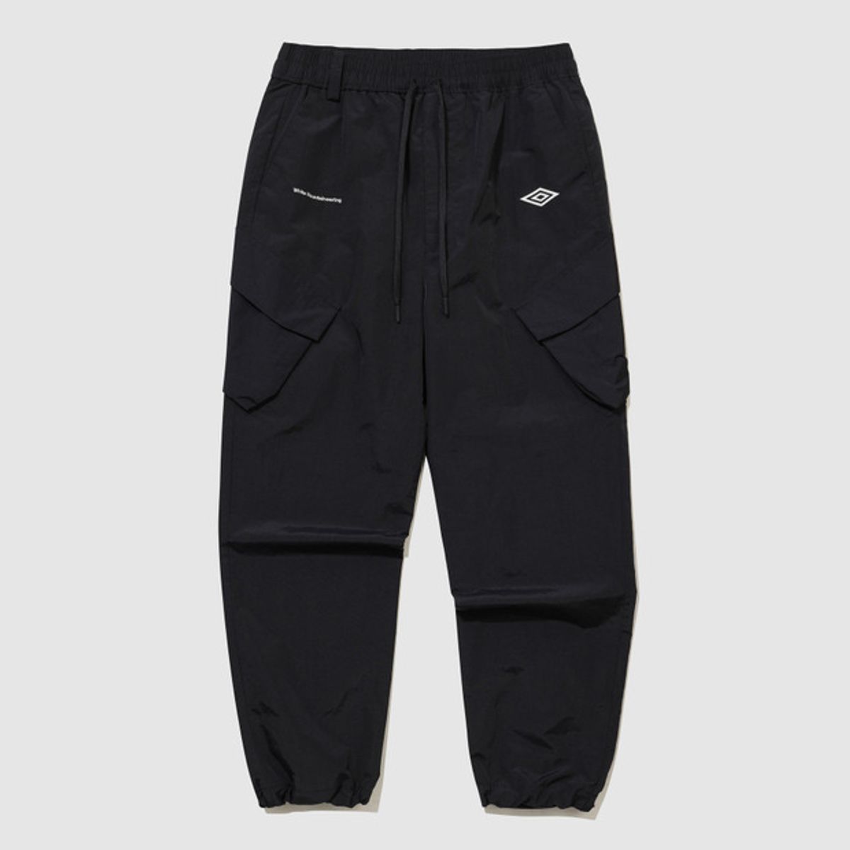 엄브로(UMBRO) [Umbro X White Mountaineering] 이지 카고 팬츠 블랙(UQ311CPT93)